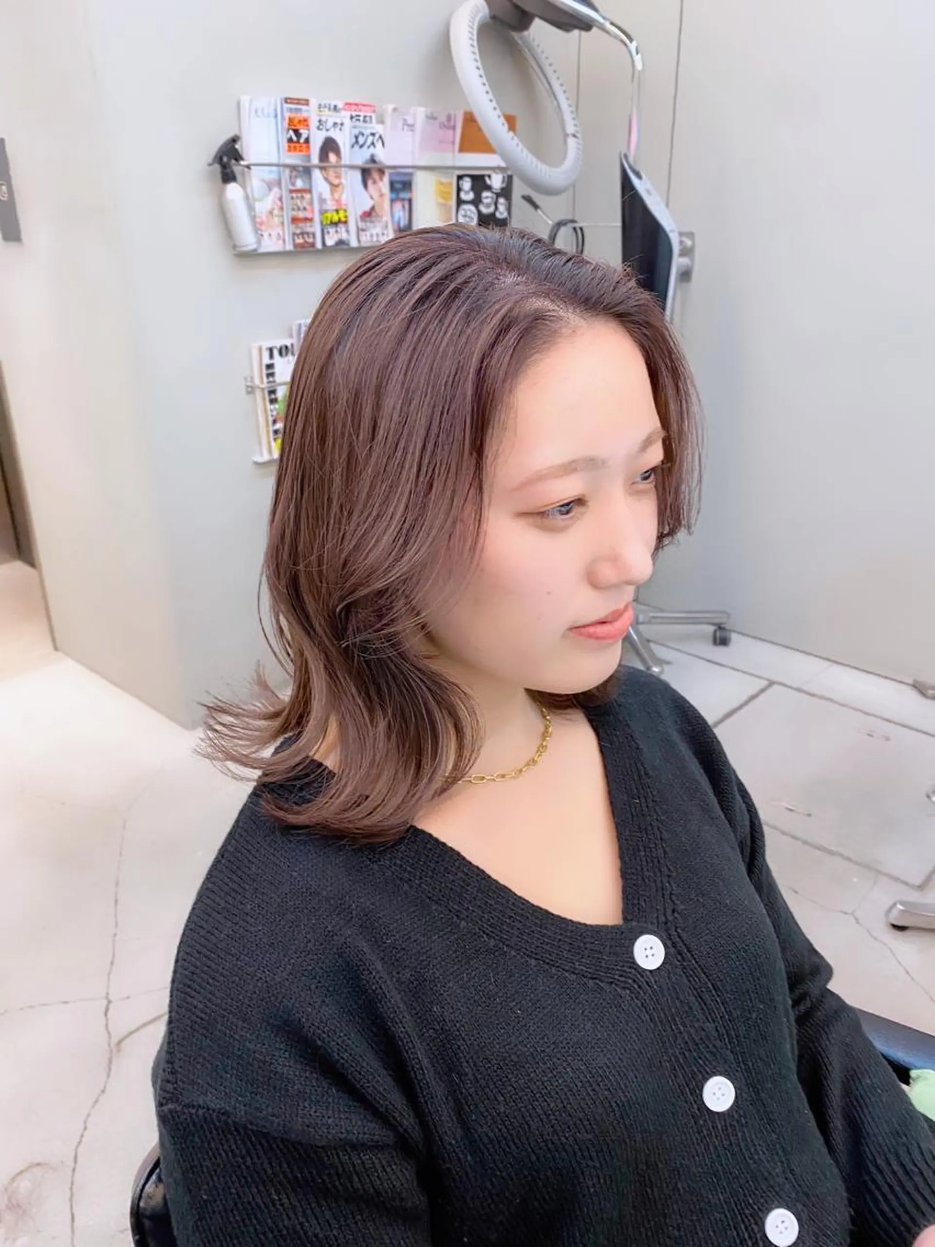 ミディアム カラー カット ヘアカラー トリートメント 岡野 静華のヘアスタイル