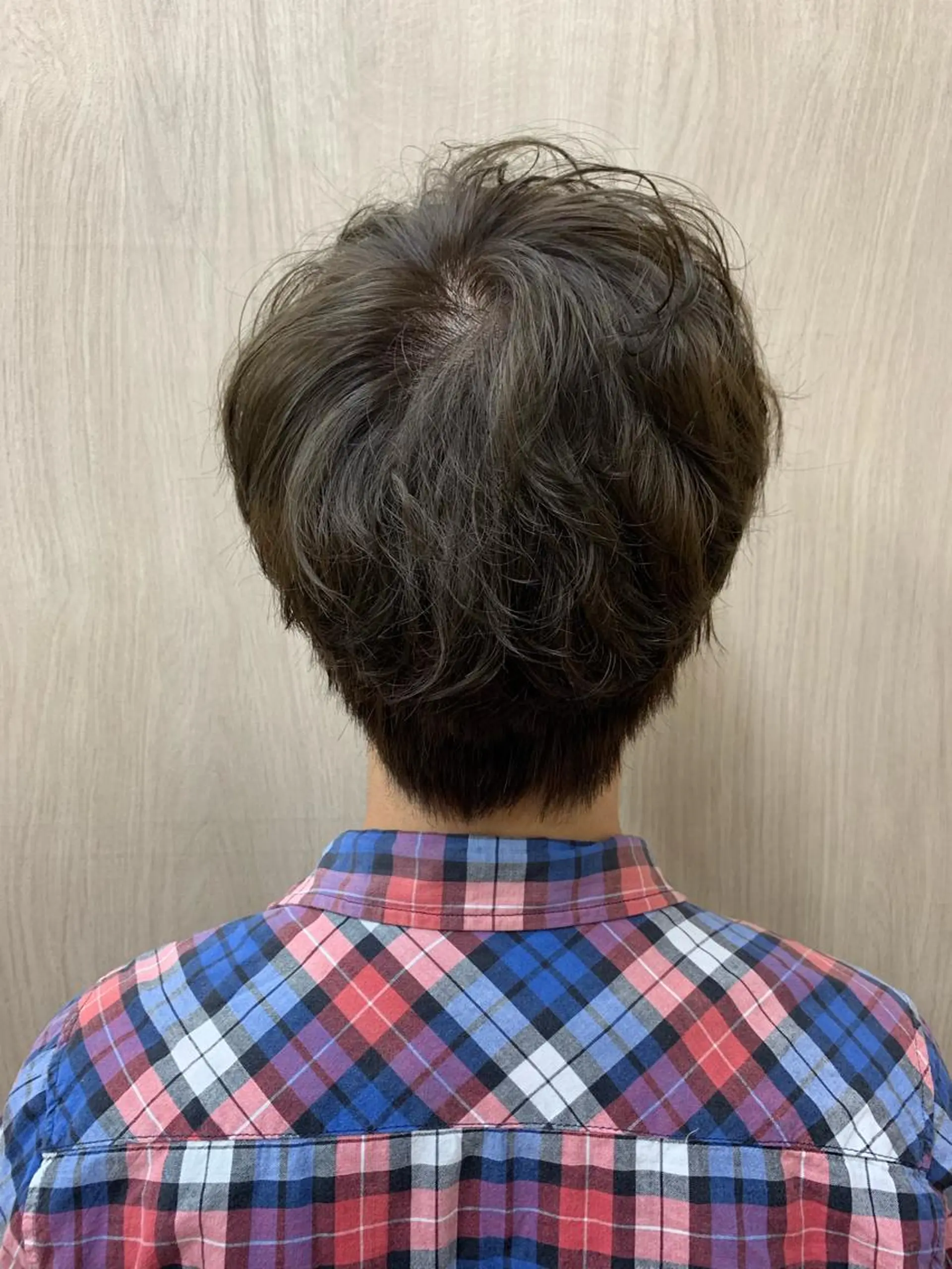 ショート アッシュ アッシュグレー 🫧透明感カラー🫧 美髪矯正🫧チサトのヘアスタイル