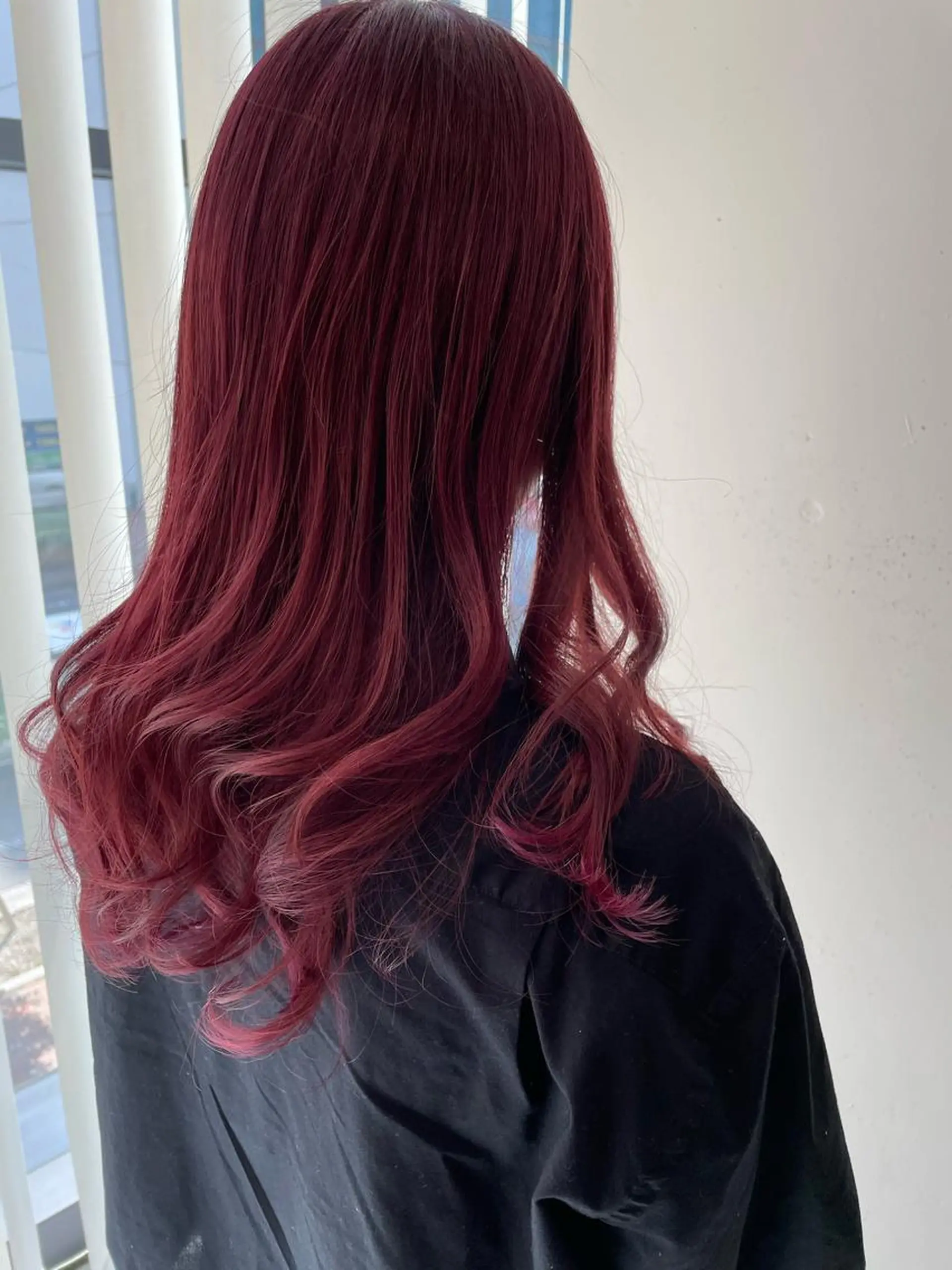 ミディアム ヘアカラー トリートメント ウルフカット レイヤーカット上柿のヘアスタイル