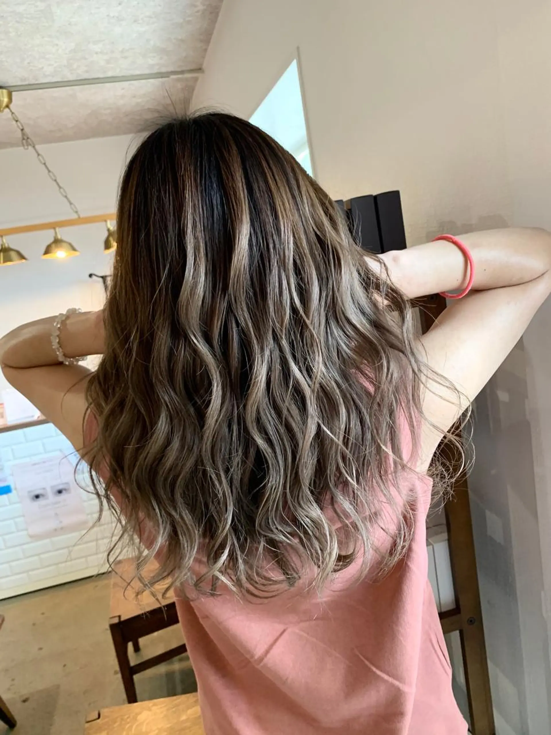 ミディアム Welila by haku所属・yoshihara yuukiのヘアスタイル