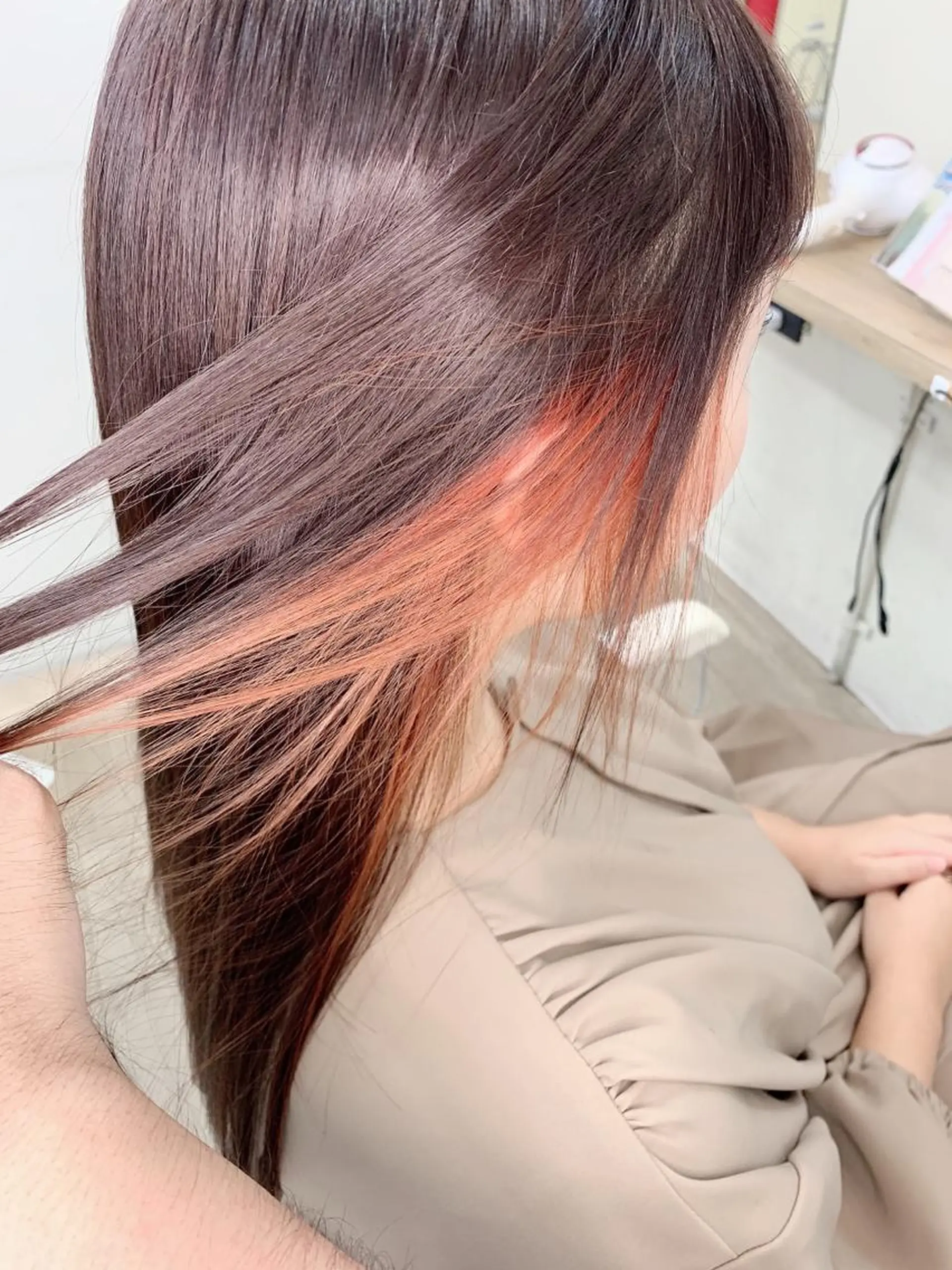 ロング カラー イヤリングカラー カット ヘアカラー Gemini代表 Maedaのヘアスタイル