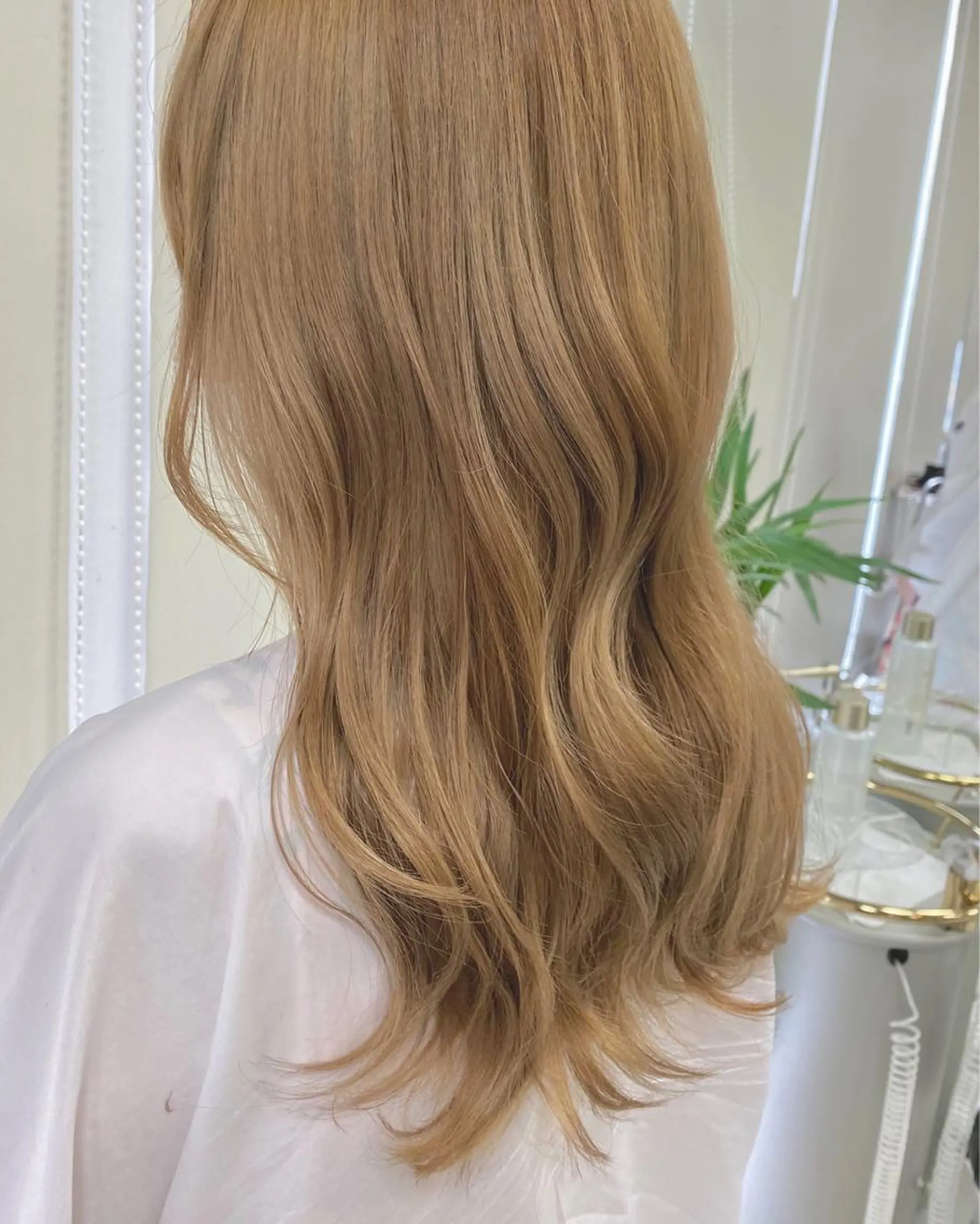 ロング カラー 大石 さやかのヘアスタイル