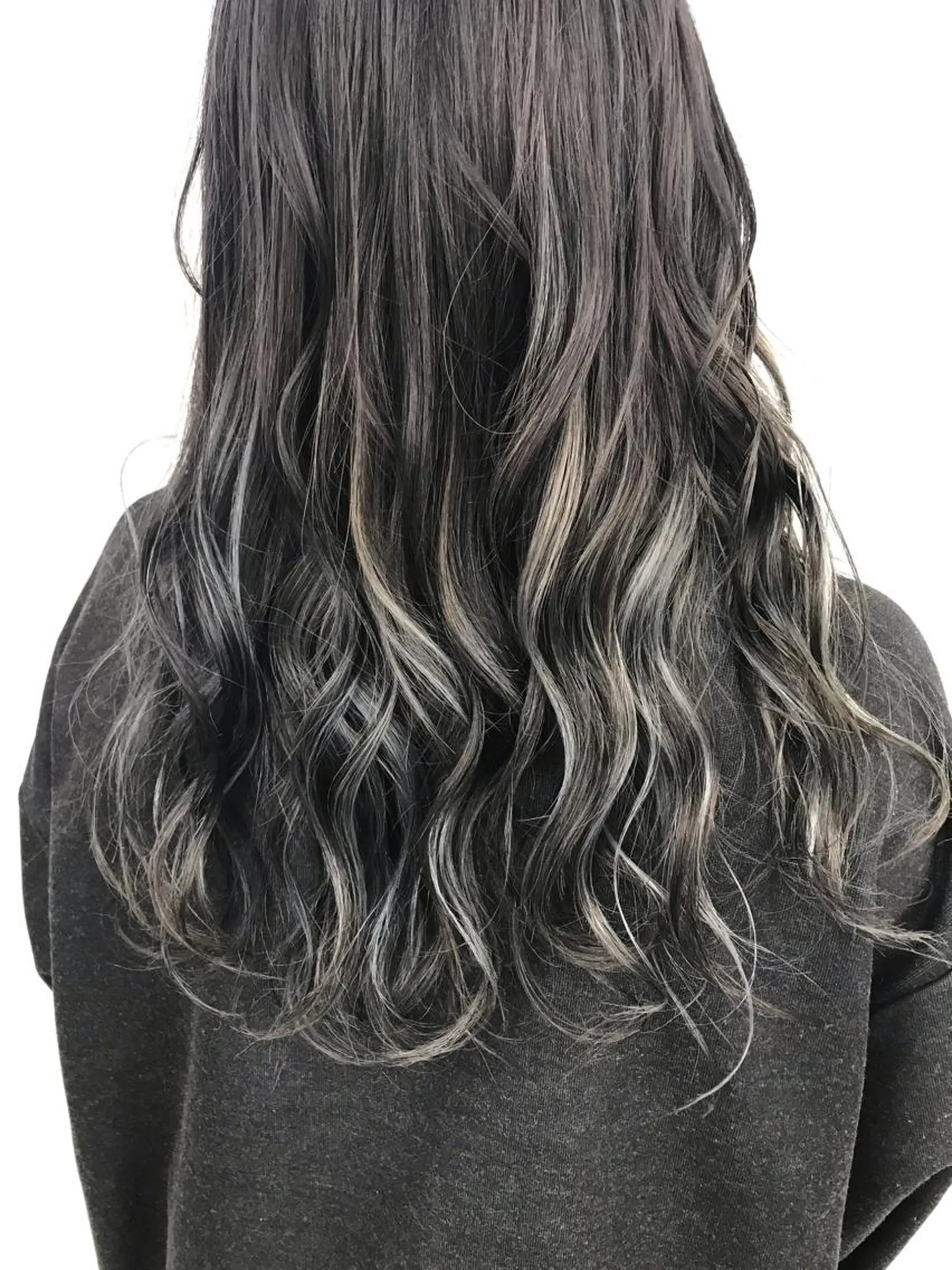 カラー 荒川 賢人のヘアスタイル