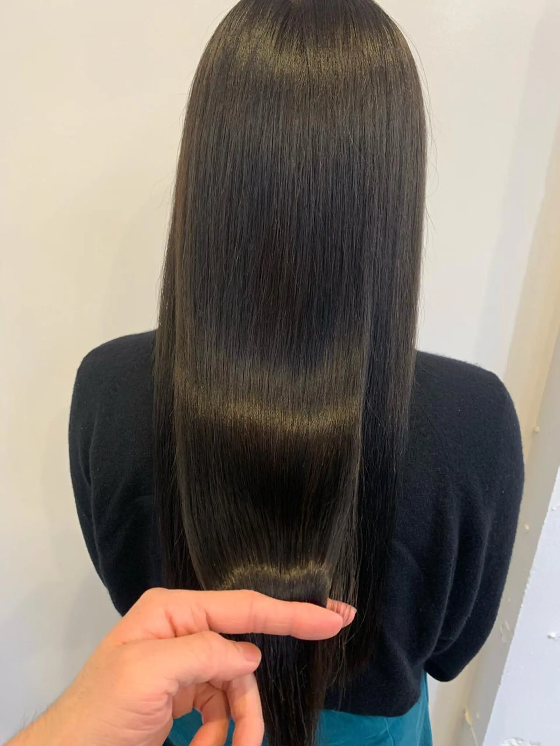 ミディアム カラー ミディアムパーマ ブリーチ トリートメント トップ スタイリストのヘアスタイル