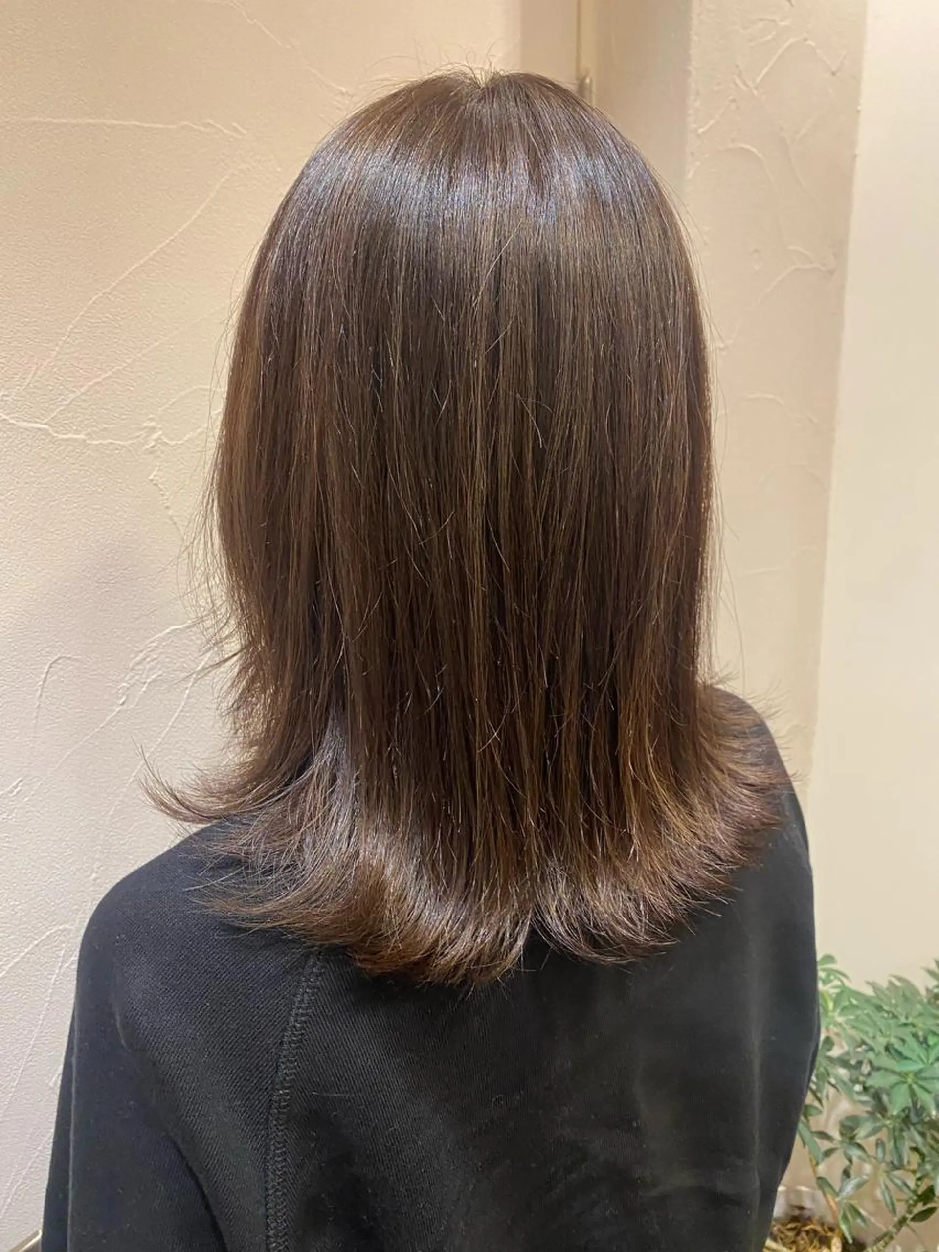 ミディアム mina .のヘアスタイル