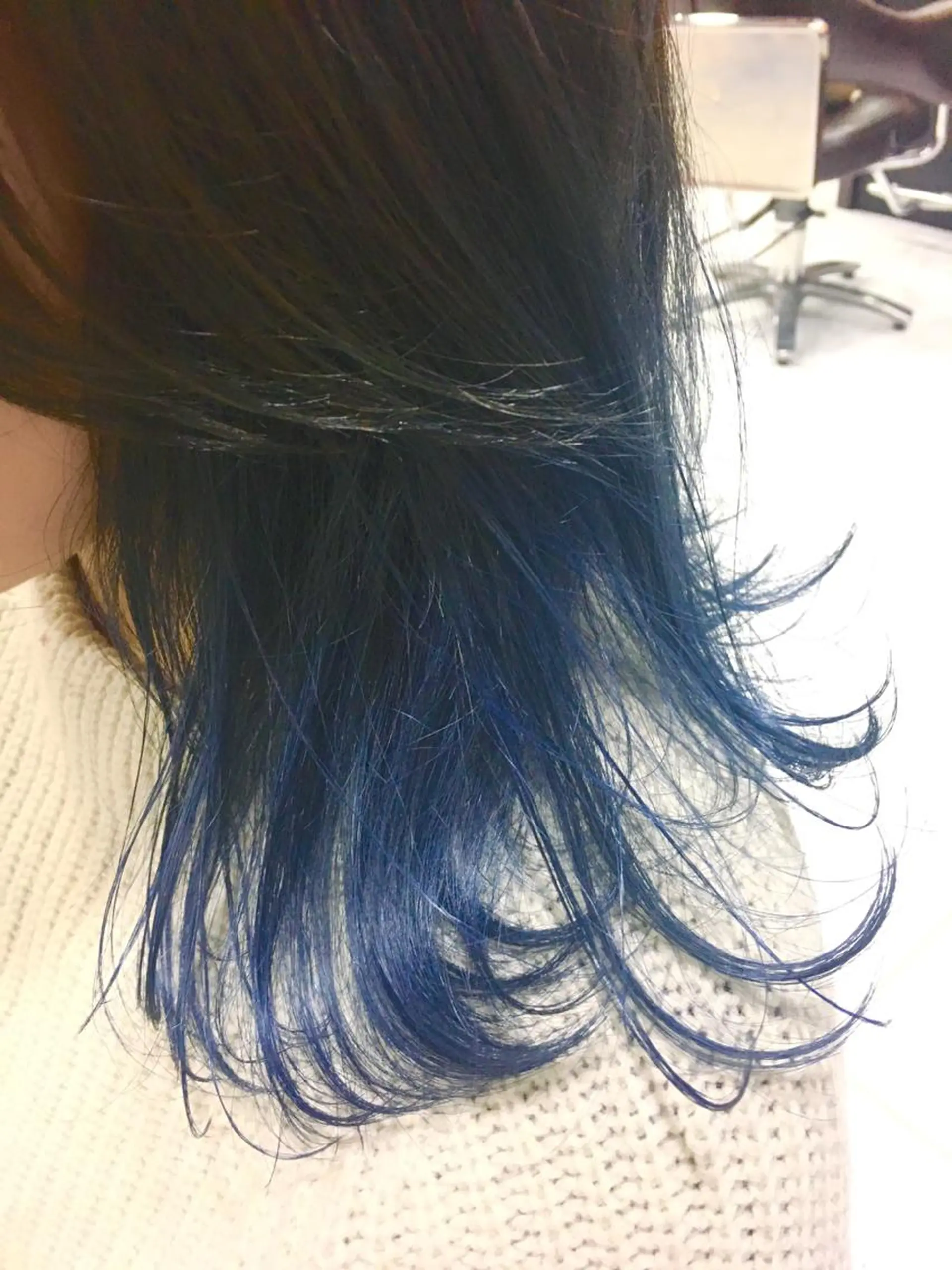 セミロング カラー グラデーションカラー ネイビーカラー トップスタイリスト 小澤純一のヘアスタイル