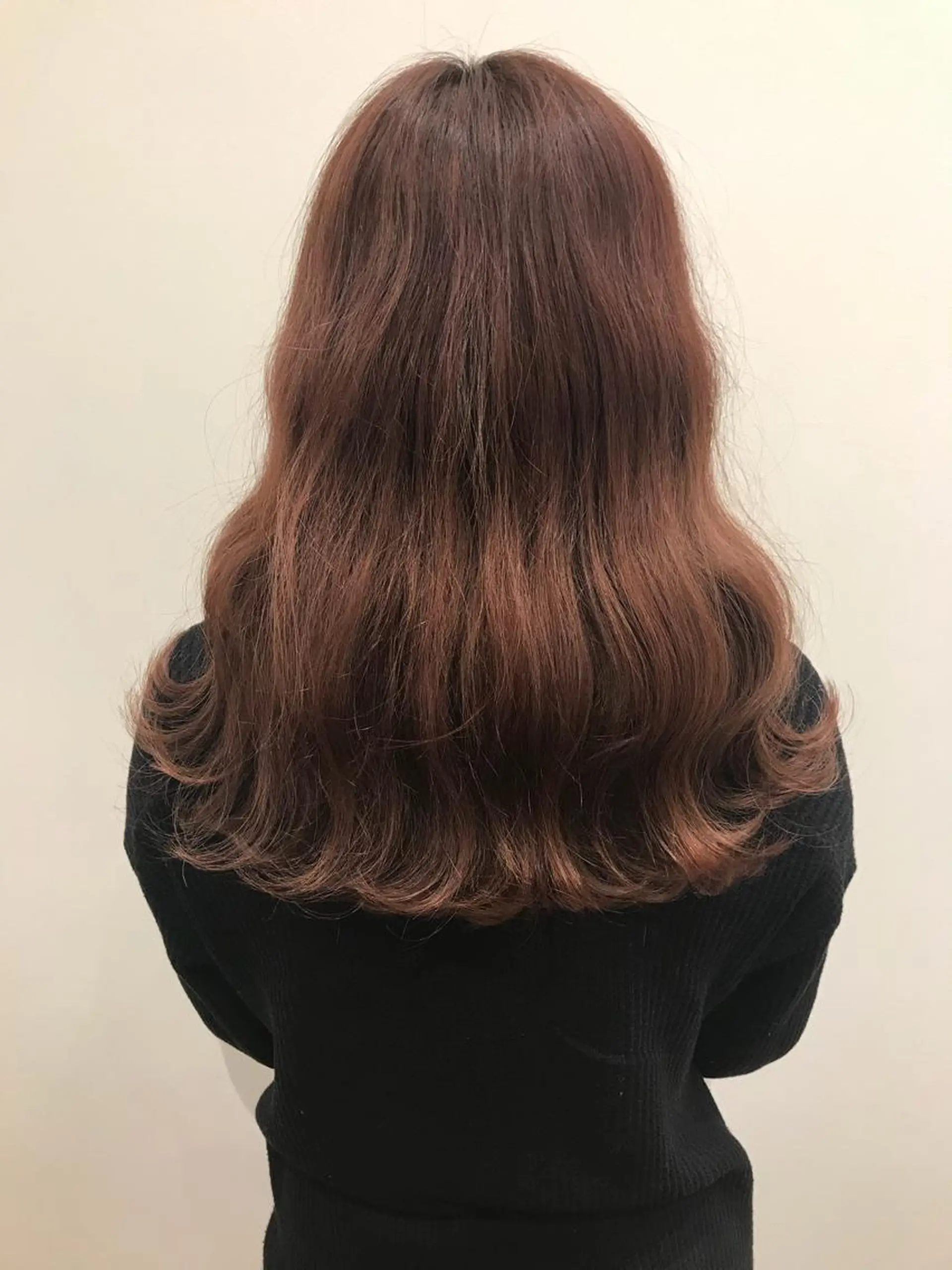 ロング カラー 石田 優菜のヘアスタイル