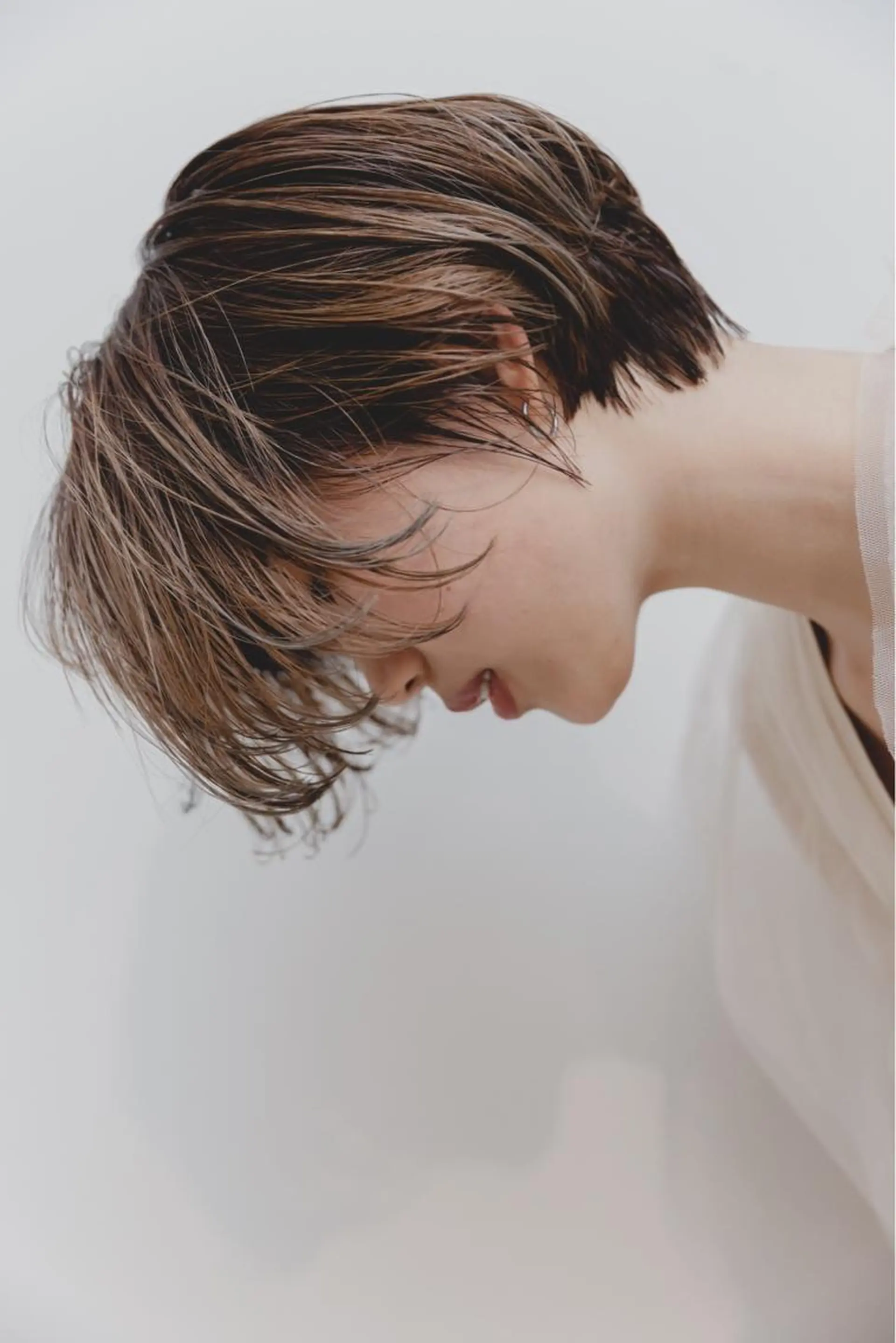 ショート カラー ツジガキ ユウスケのヘアスタイル