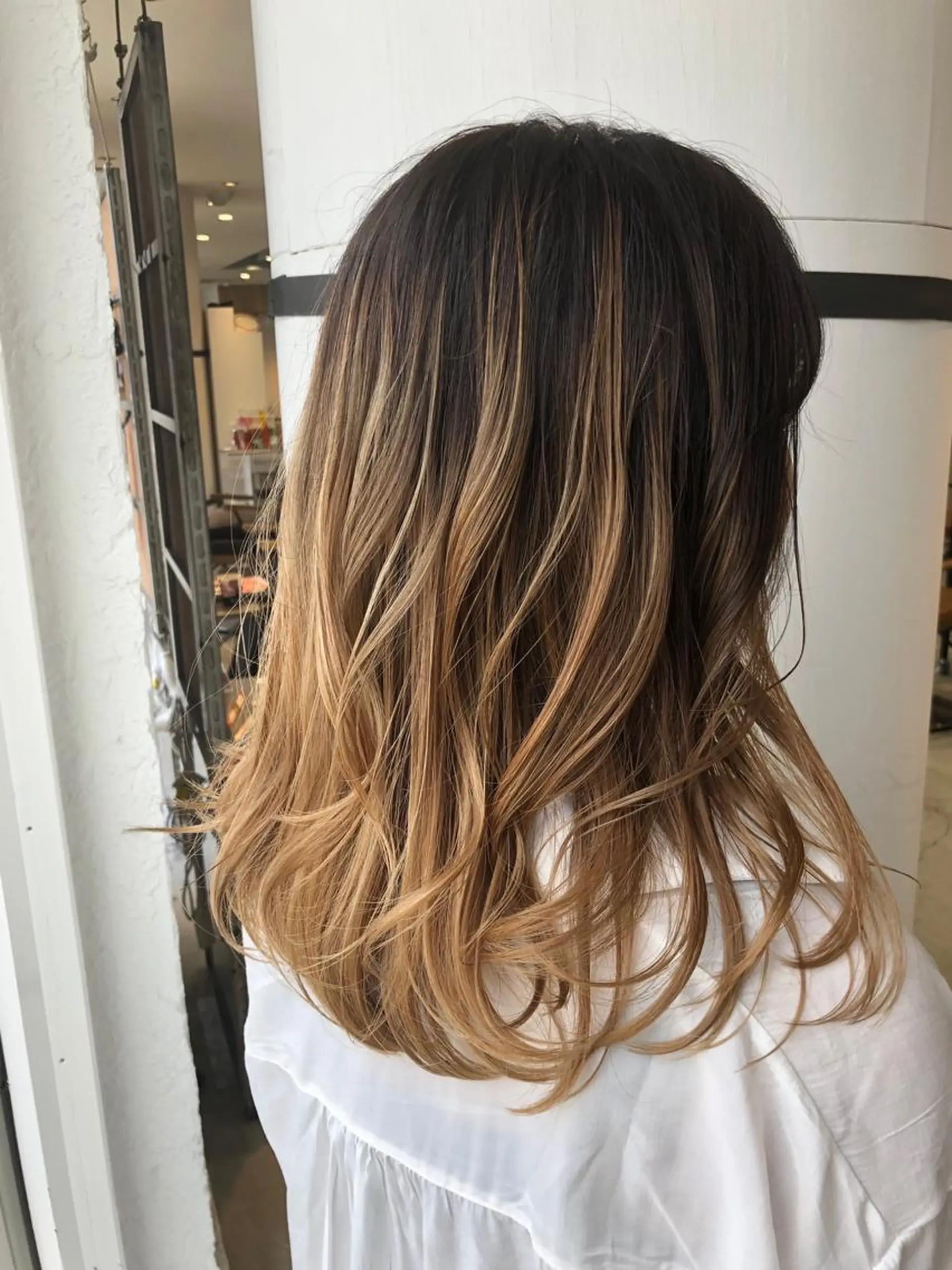 セミロング カラー welring hair salonのヘアスタイル