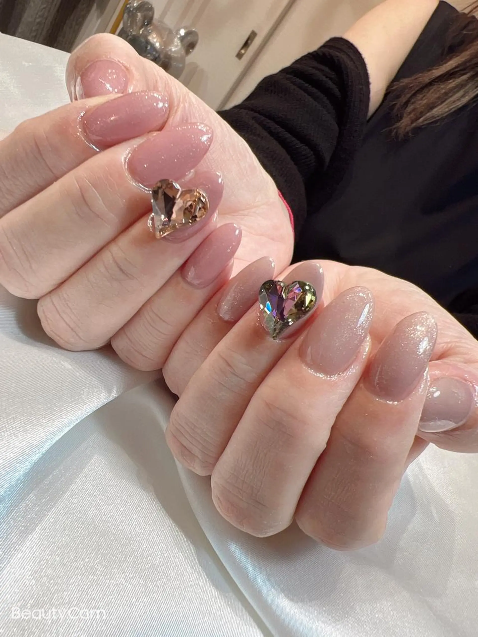 ネイル bijou nails　蓮のネイルデザイン