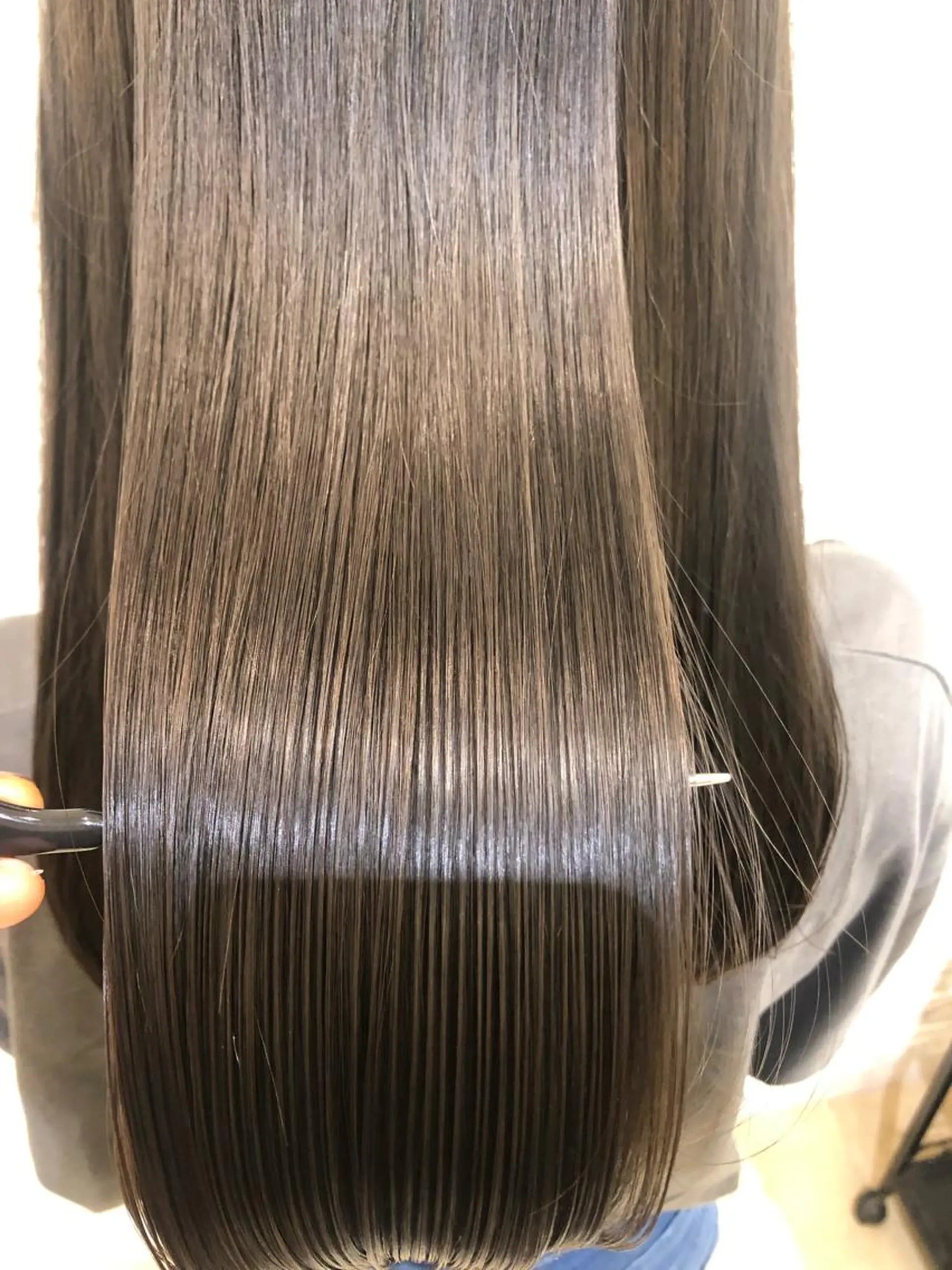 セミロング izumi （いずみ）のヘアスタイル