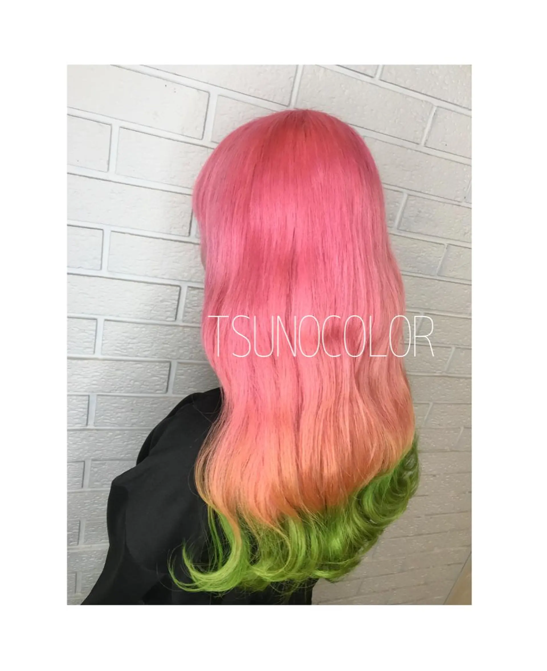 ロング カラー TSUNO🦖 派手髪/オタク美容師のヘアスタイル