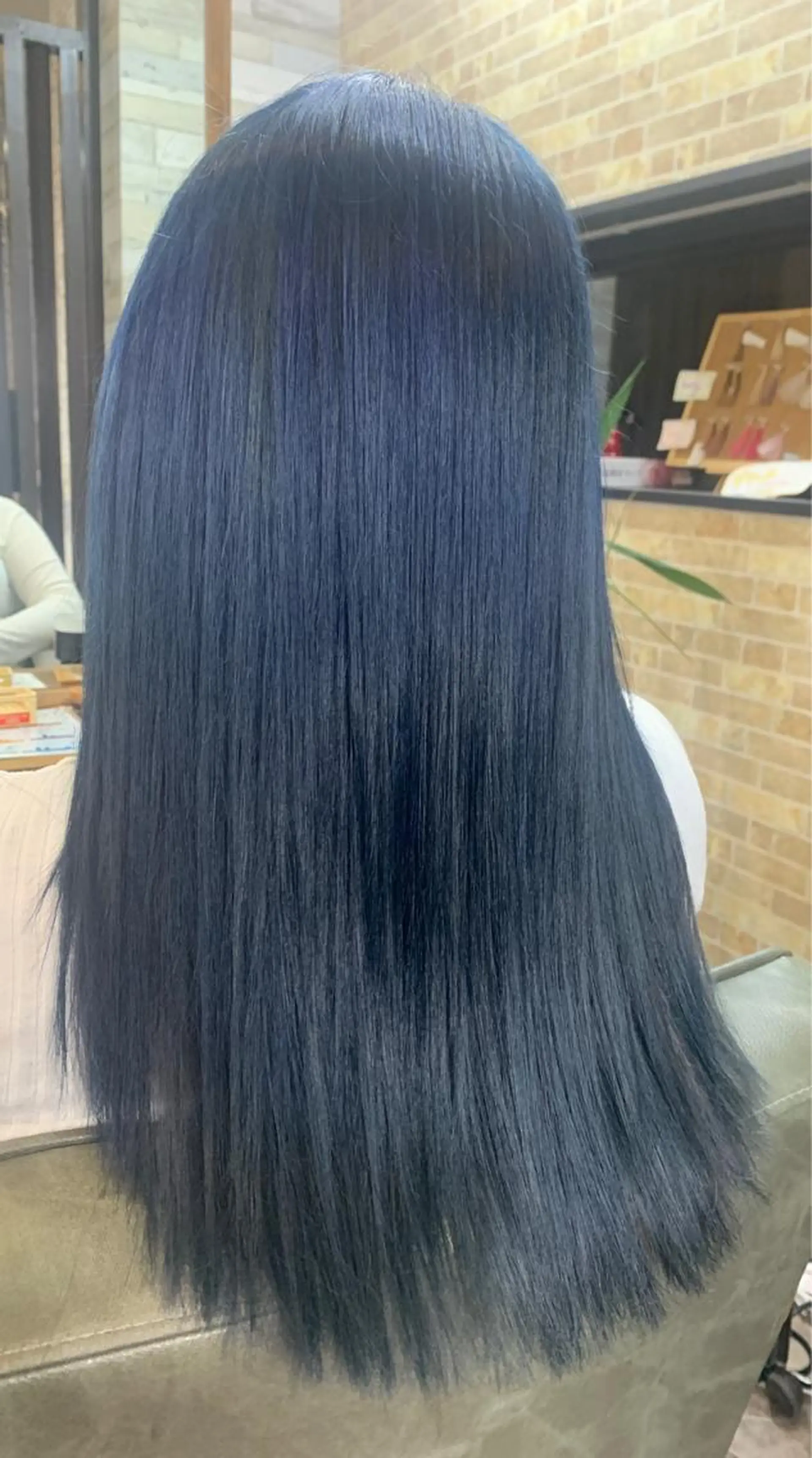 セミロング Lilly 中谷友里のヘアスタイル