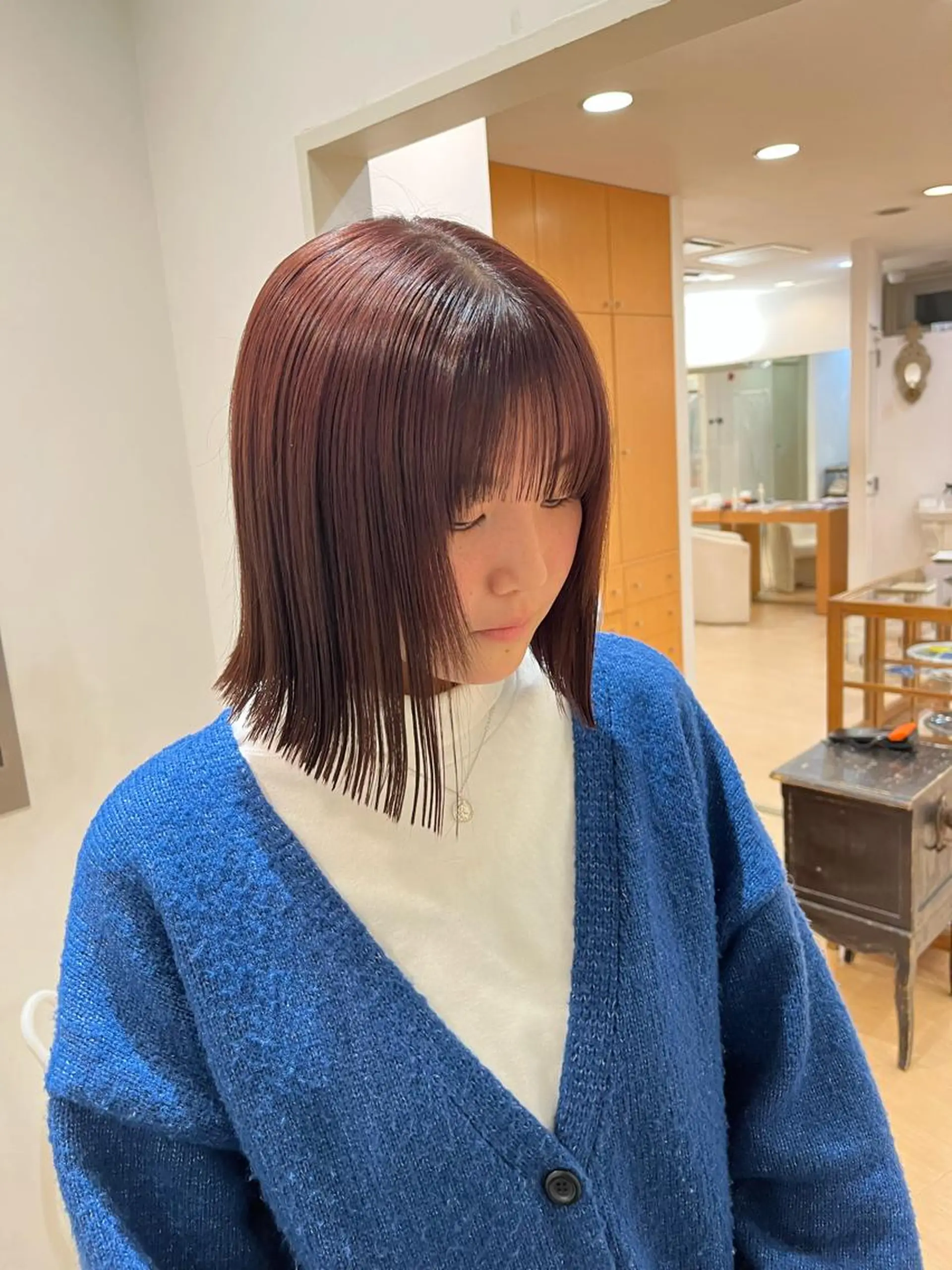 ショート ボブ 外ハネヘア ヘアカラー トリートメント LUNA🌙韓国ヘア 🌙レイヤーカットのヘアスタイル