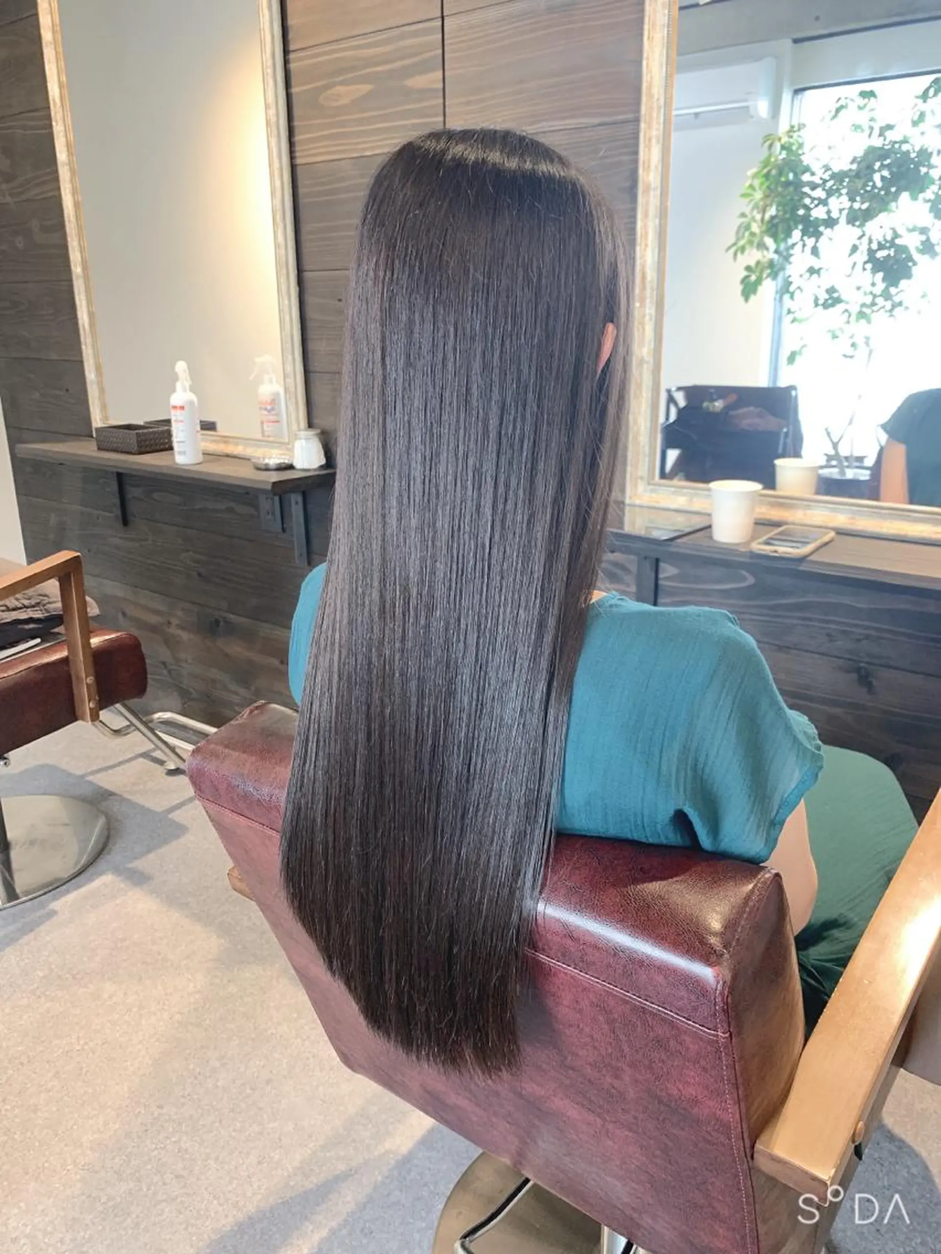 ロング パーマ ラベンダーベージュ くびれヘア 外国人風カラー ハイライト 髪質改善 カット 縮毛矯正 トリートメント 隠れ家美容室 RAW TOKYO 【公式】のヘアスタイル