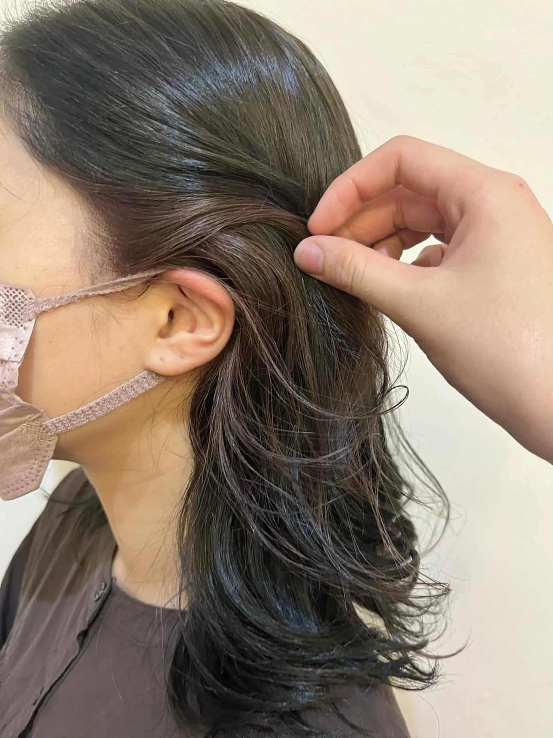 ミディアム cana 札幌美容師レイヤーのヘアスタイル