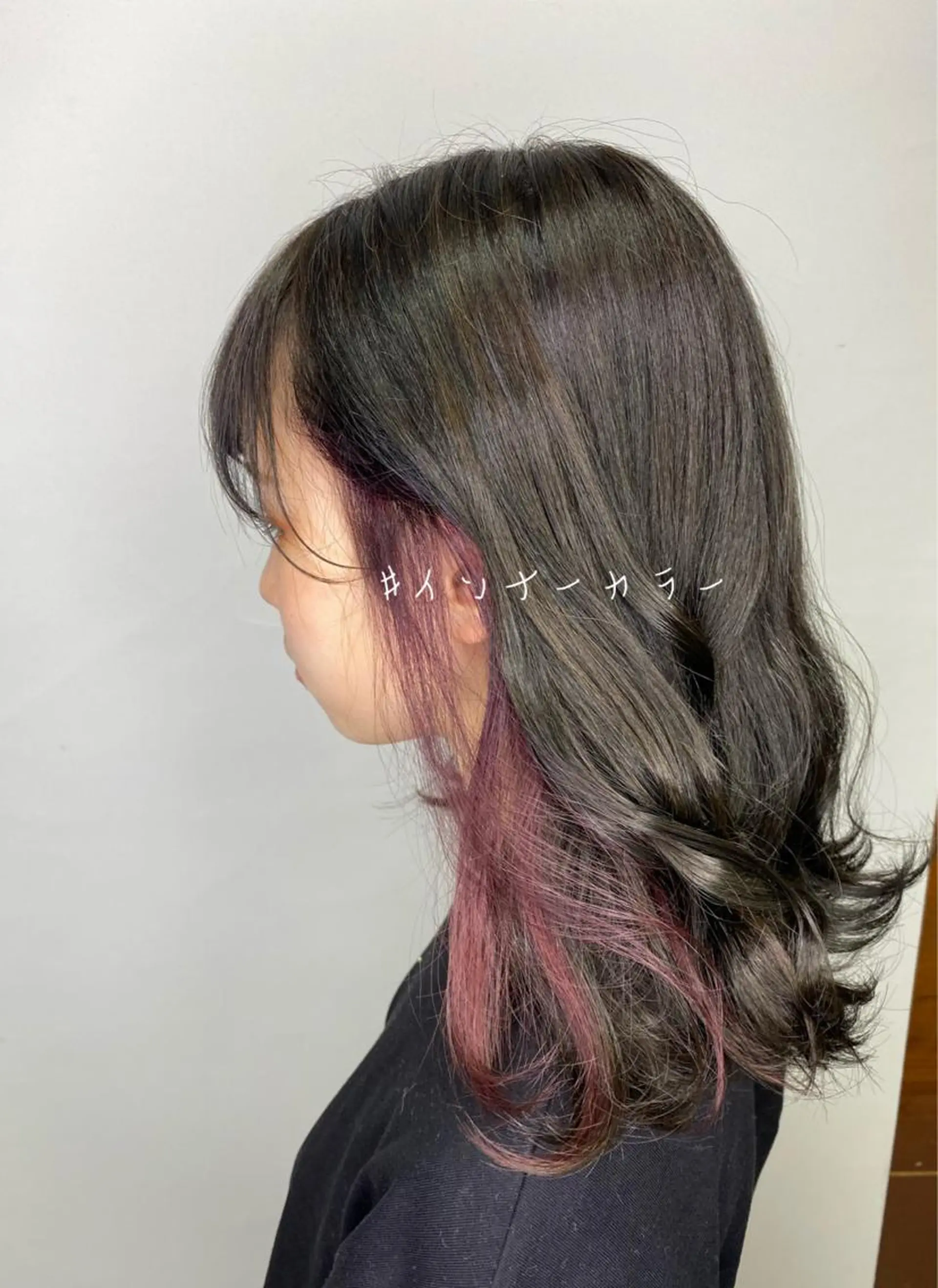 セミロング カラー パーマ ヘアアレンジ ヘアカラー 川上 麻梨阿のヘアスタイル