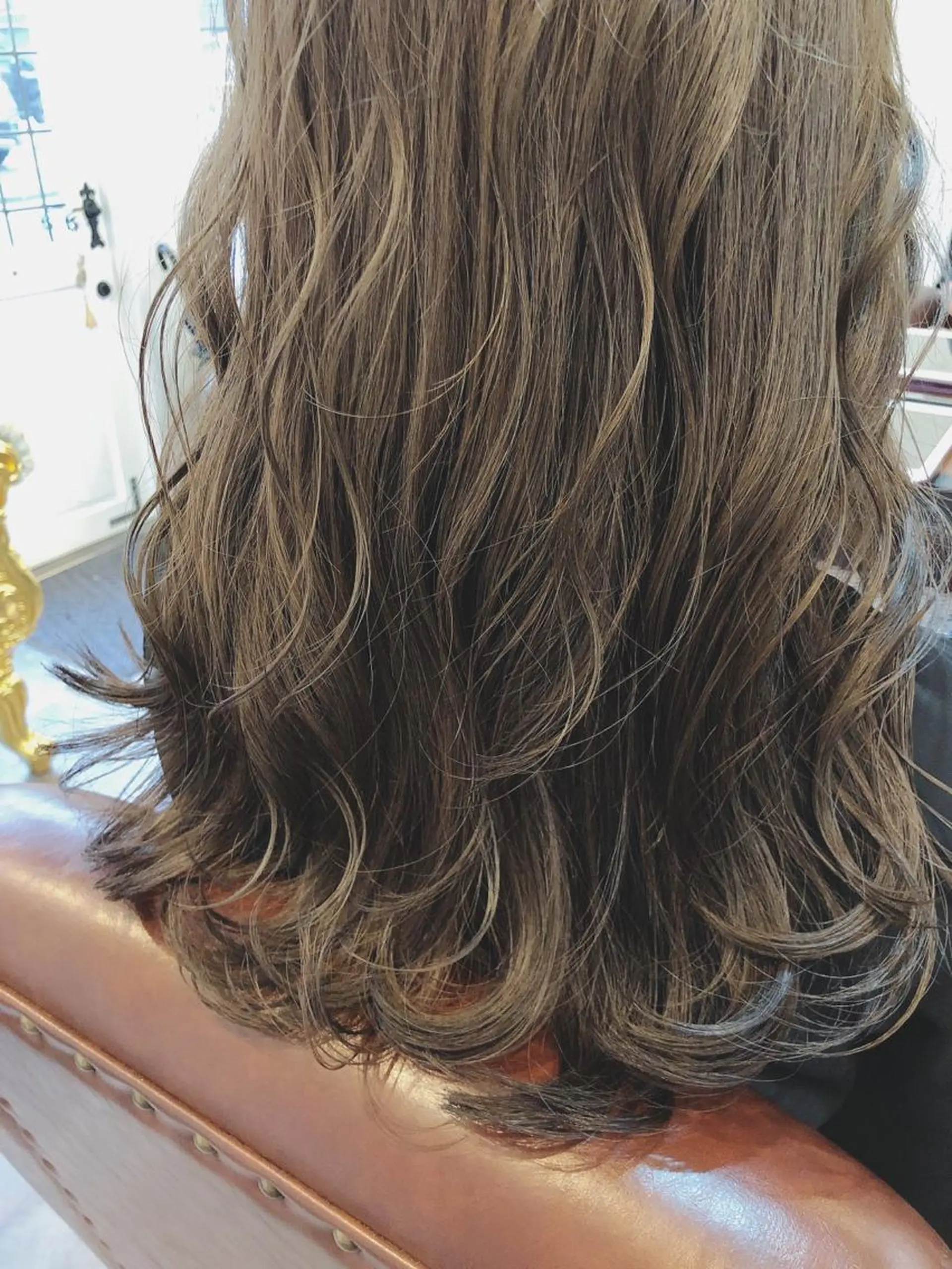 ロング カラー カット ヘアカラー トリートメント 出雲 莉奈のヘアスタイル