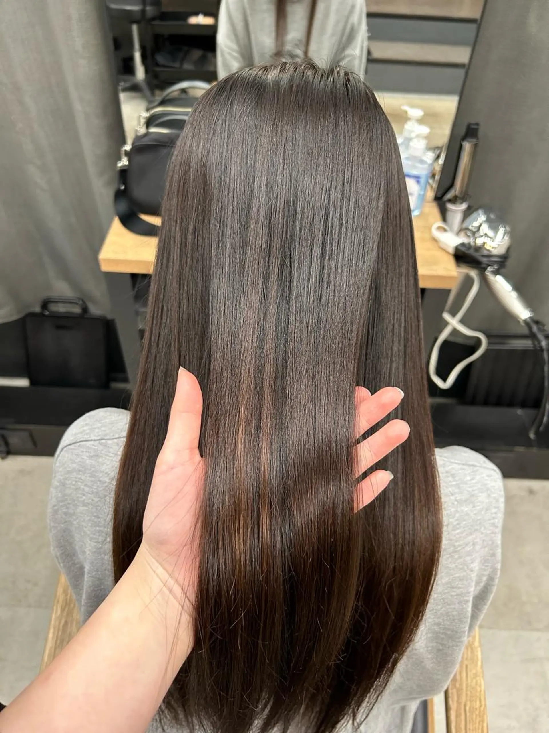 ロング 女性らしいモテヘア 韓国ヘアhikariのヘアスタイル