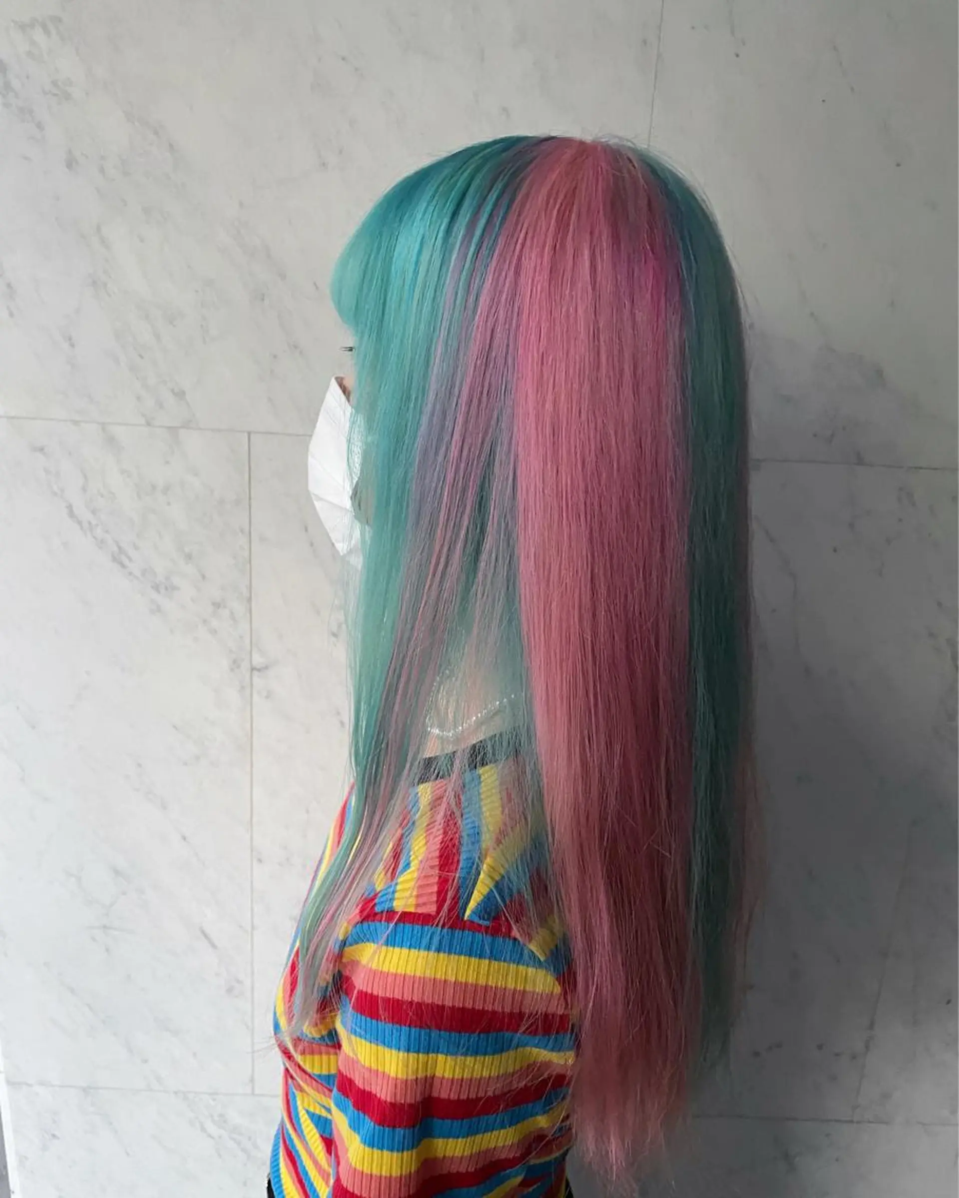 ロング カラー アッシュ アッシュグレー アッシュグレージュ バレイヤージュ ミストバング ✨色落ちまで可愛い✨ MANATO🎨🌈のヘアスタイル