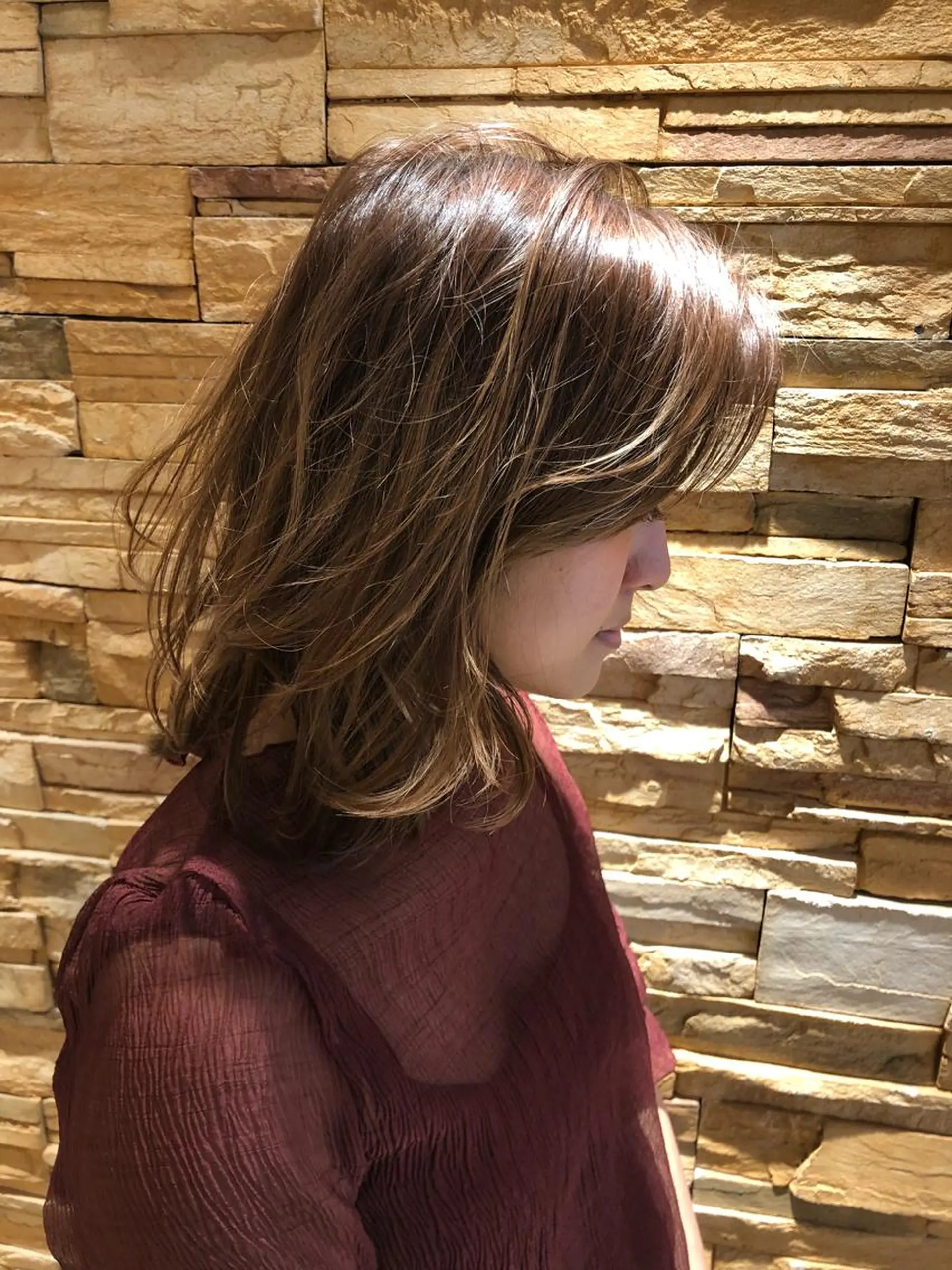 ミディアム 顔周りの垢抜けヘア 立山あいりのヘアスタイル