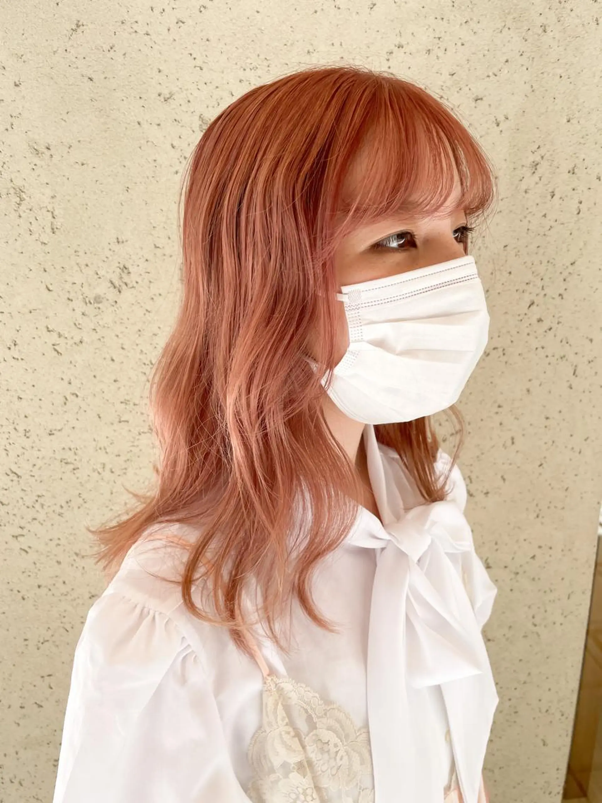 セミロング カラー ベージュカラー ピンクカラー ピンクベージュ ヘアカラー 縮毛矯正 生長 歩のヘアスタイル