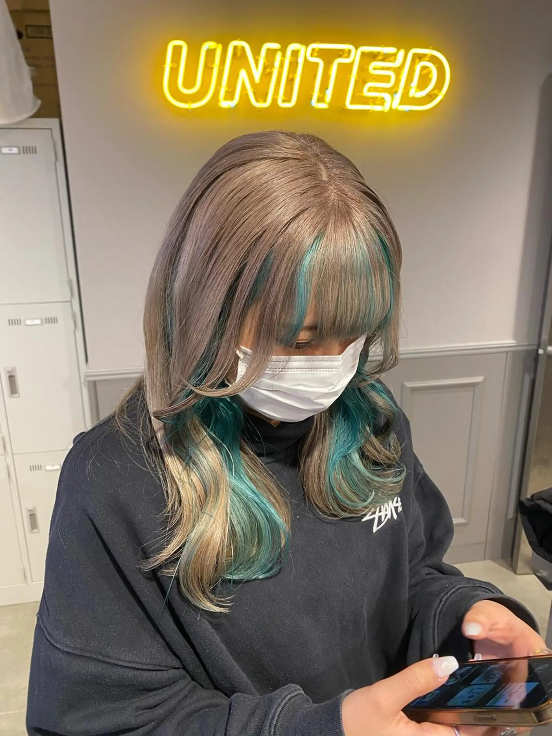 ロング カラー ヘアカラー ヘアセット 韓国/トレンド レイヤー【101】のヘアスタイル