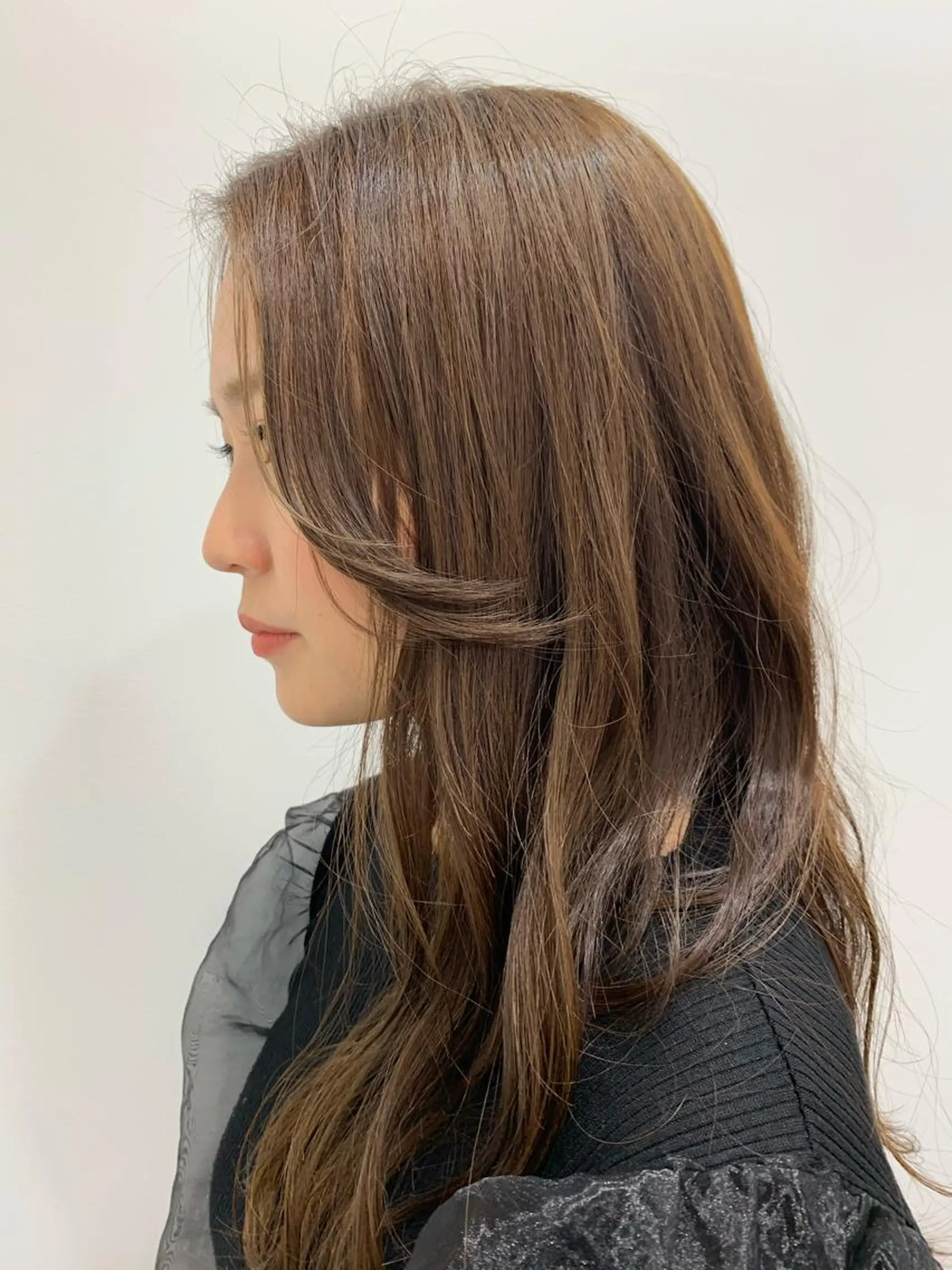 ロング カラー 透明感カラー ハイライトカラー ハイライト 加藤 佑哉のヘアスタイル