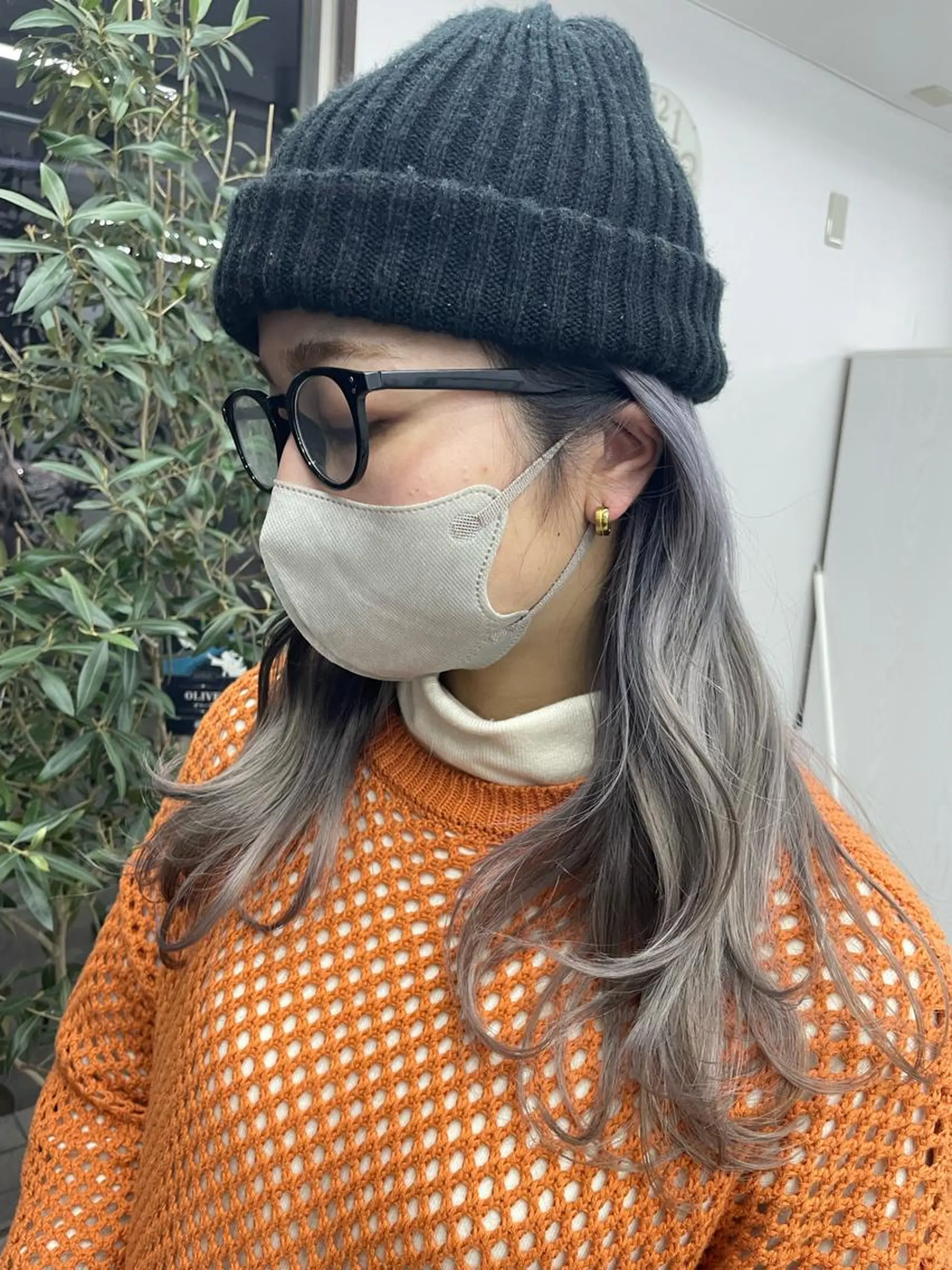 カラー オノ アカネのヘアスタイル