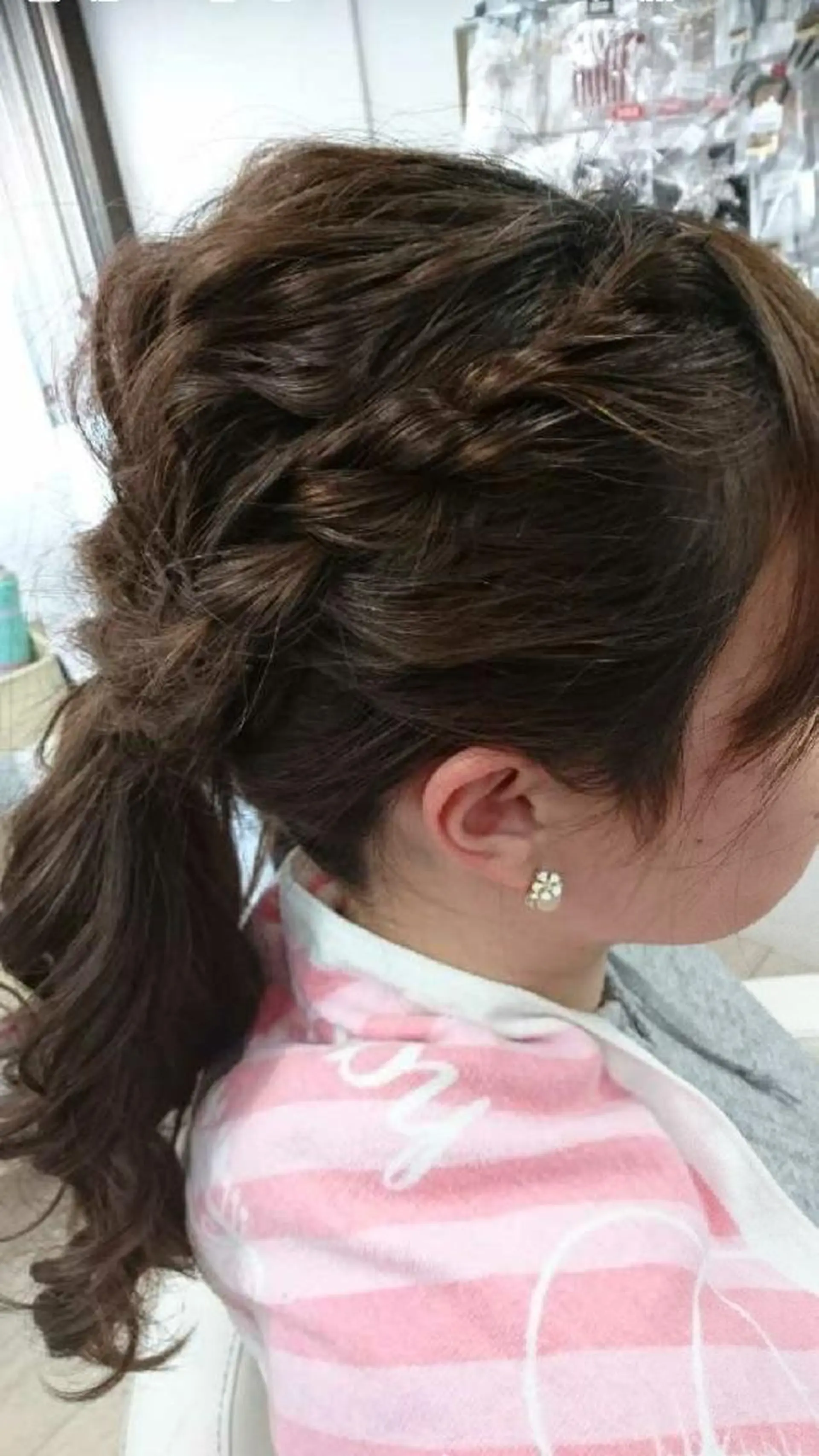 ロング ヘアアレンジ 工藤 マユナのヘアスタイル