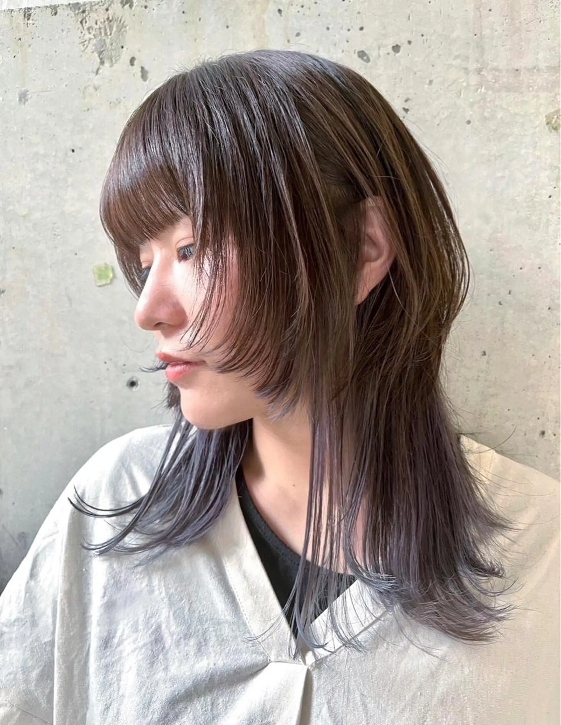 セミロング カラー インナーカラー ウルフカット ヘアカラー 派手髪デザインカラー ヒロカのヘアスタイル