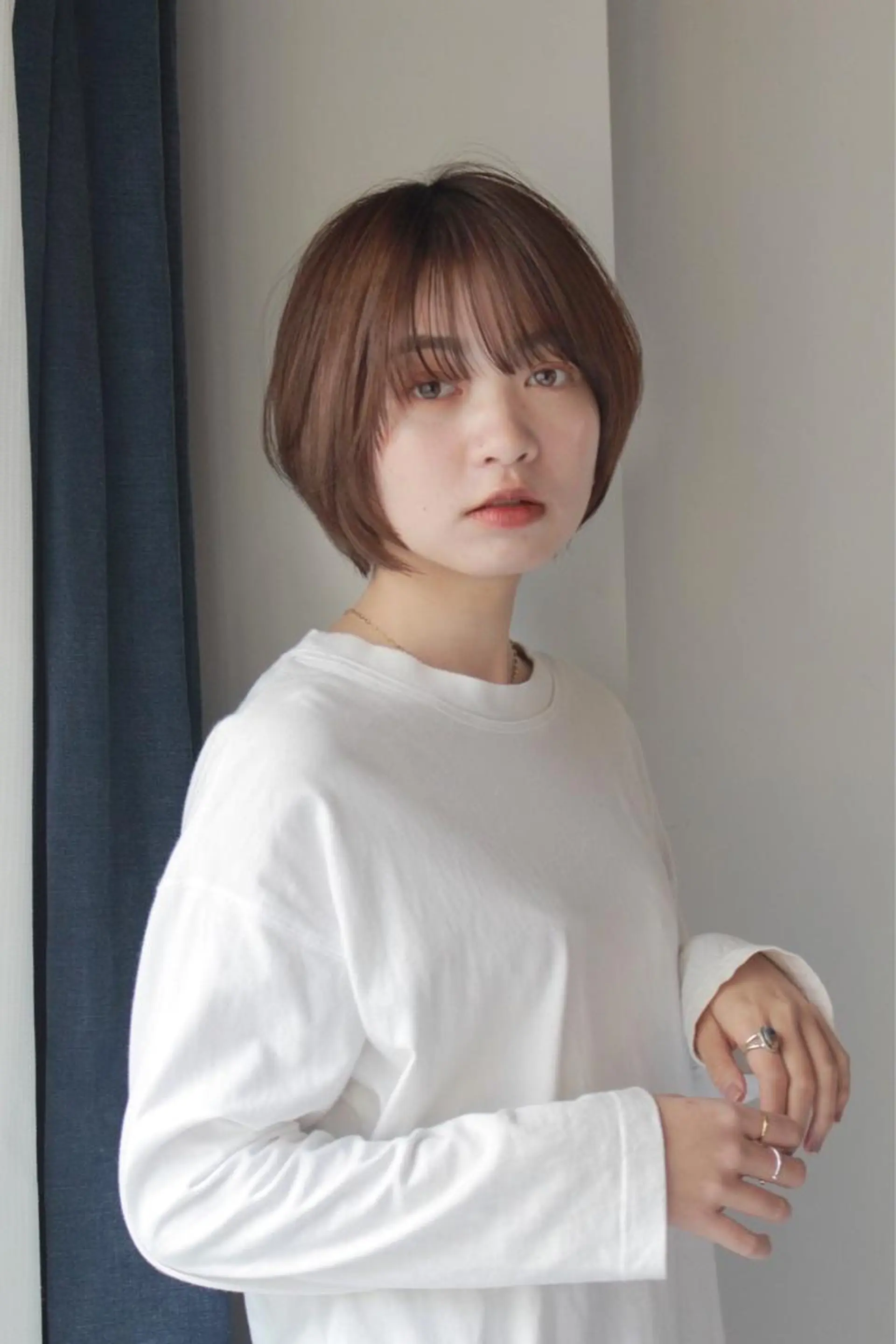 ショート カラー 中村 彩乃のヘアスタイル