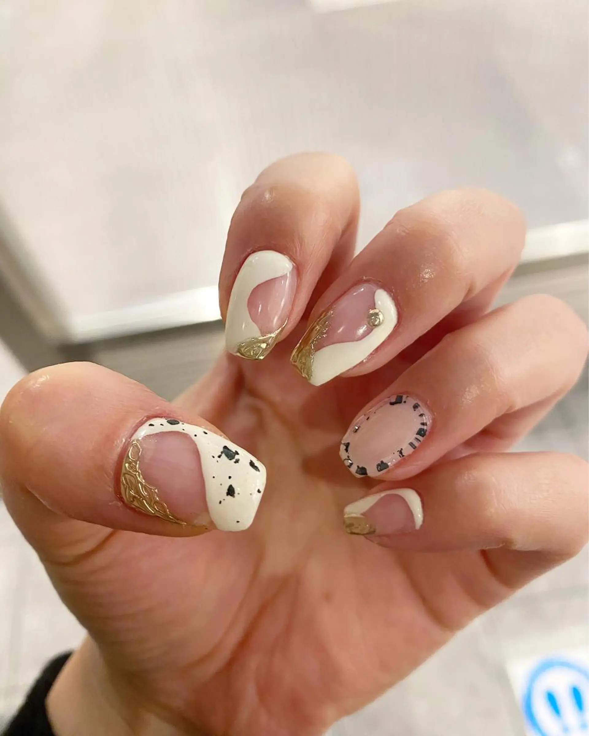 ネイル crystal ⭐︎ colorのネイルデザイン