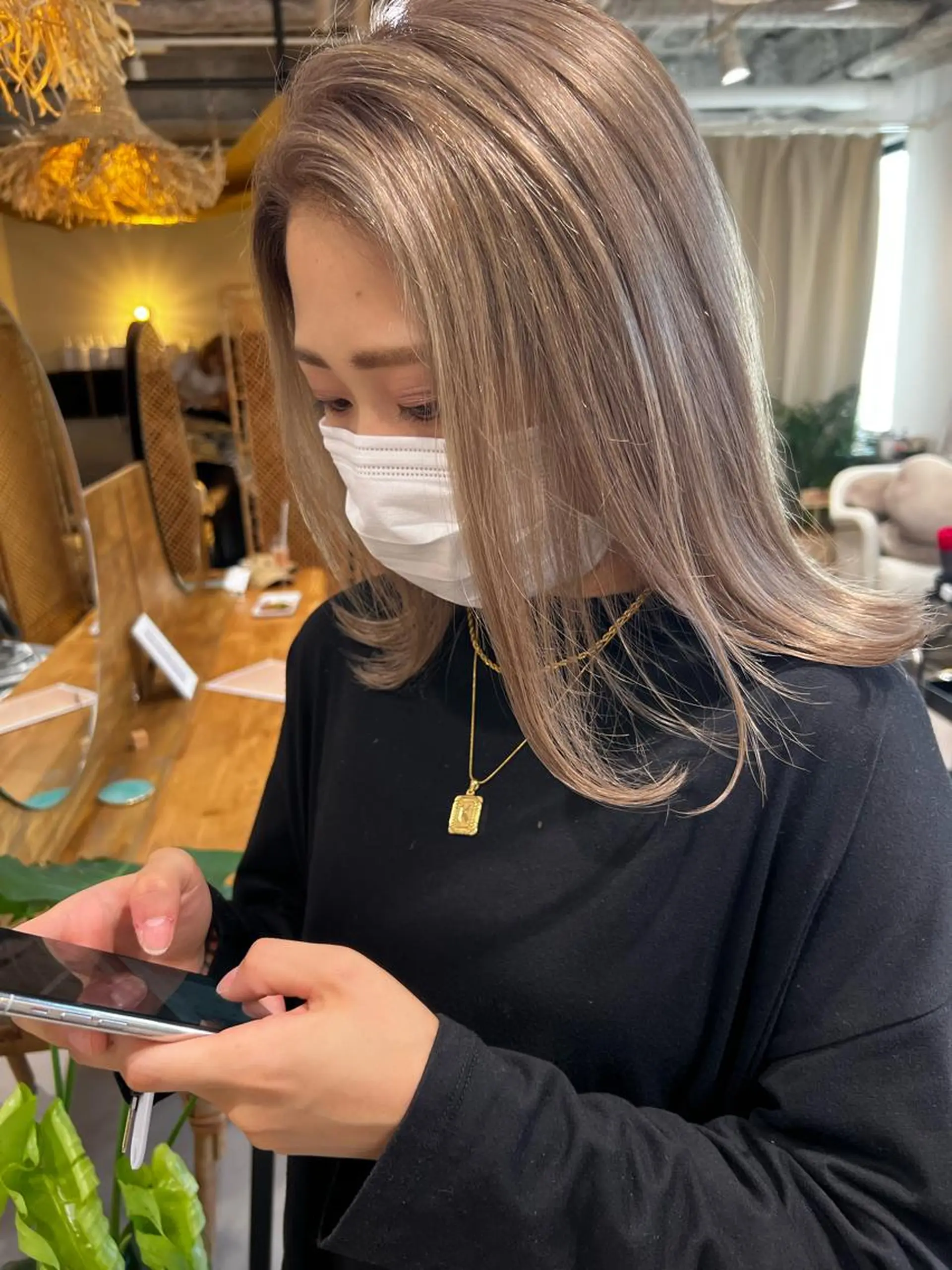 セミロング ココルアナ 豊中美容室のヘアスタイル