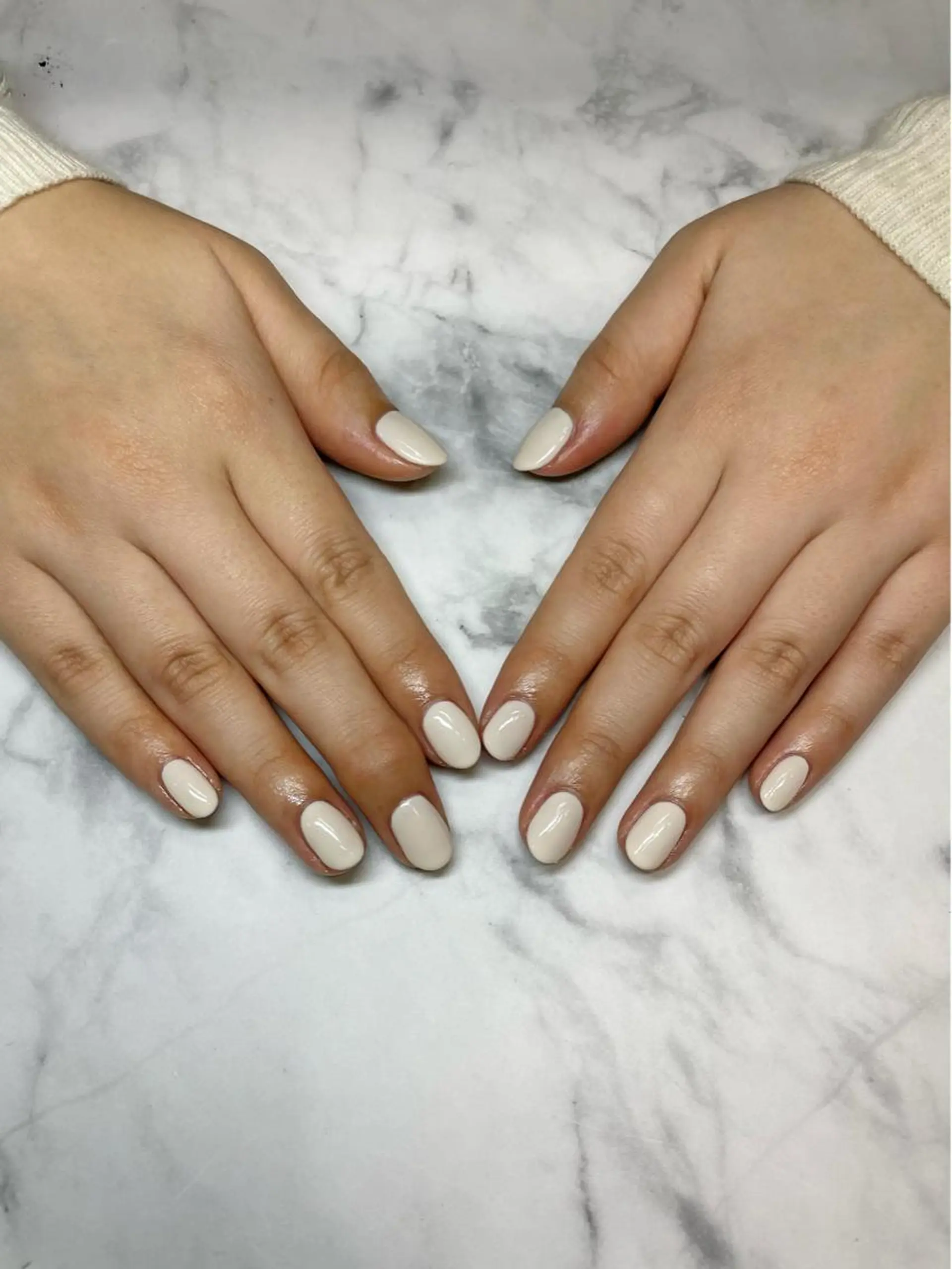 ネイル ワンカラーネイル ハンドネイル フットネイル with hues所属・with hues AYAのネイルデザイン