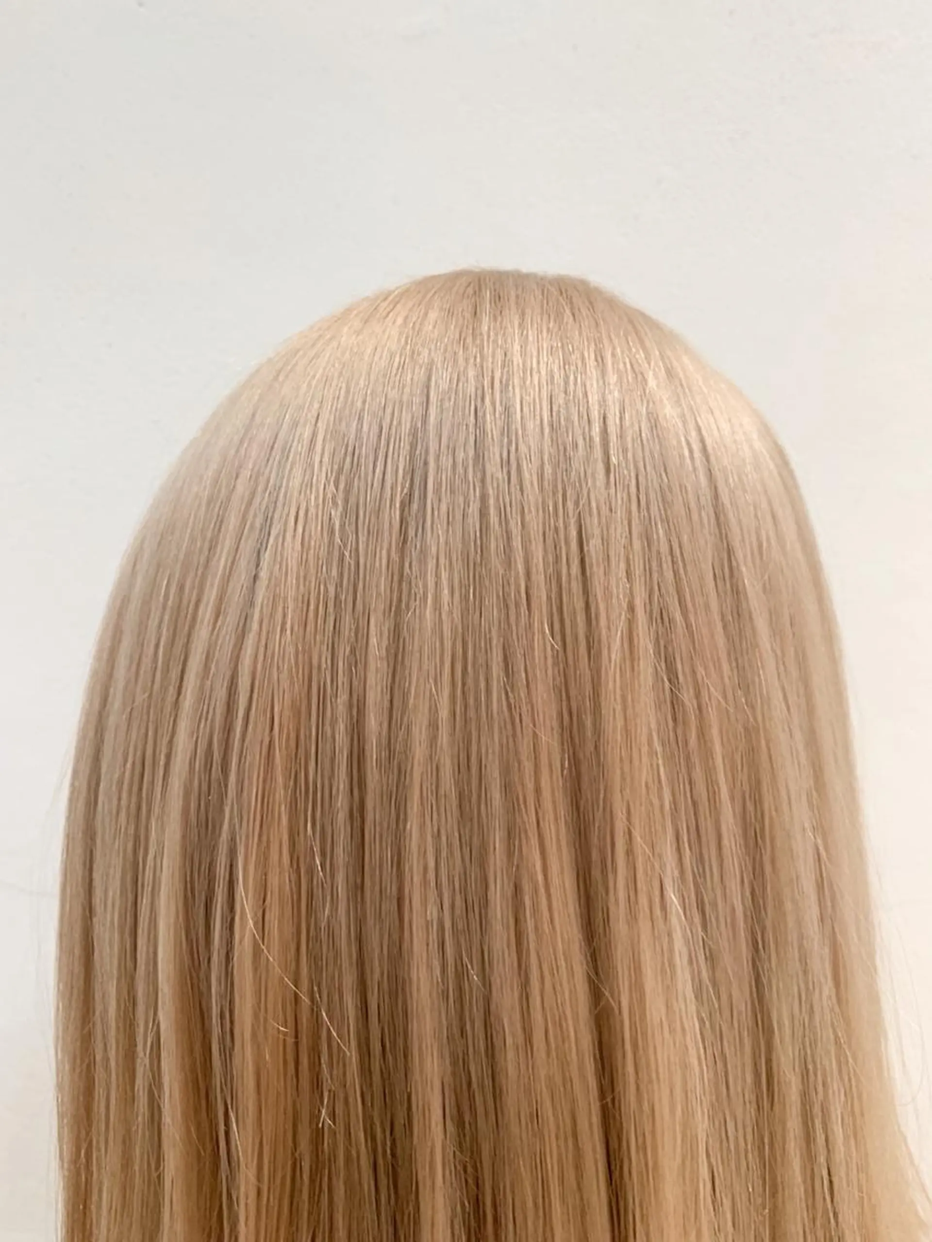 ミディアム カラー ブリーチ ブロンド ホワイトブロンド ヘアカラー トリートメント THE./ブリーチ 透感カラー/髪質改善のヘアスタイル