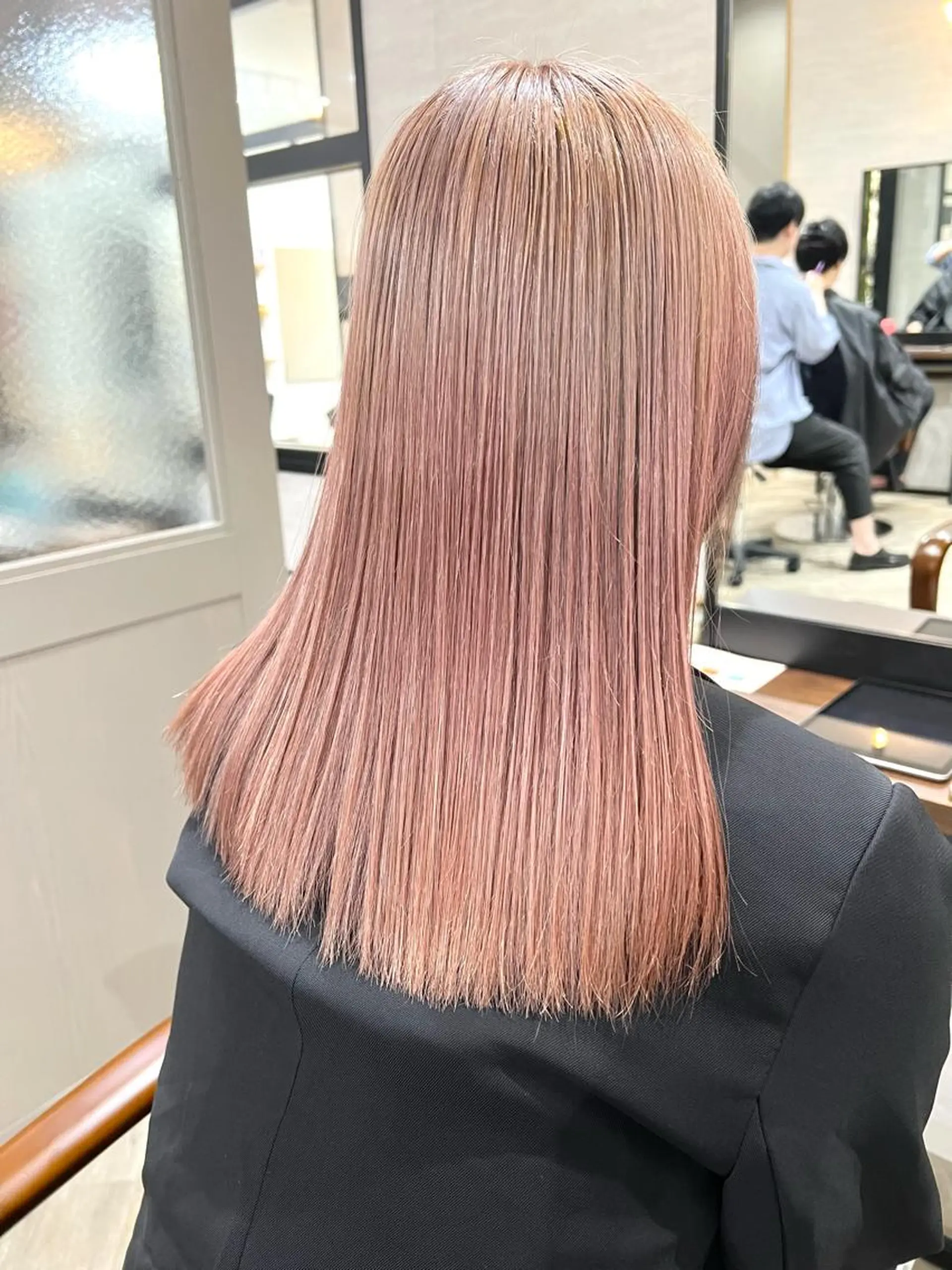 ロング カラー ベージュカラー ブリーチ ピンクカラー ピンクベージュ 顔まわり職人🇰🇷 韓国ヘア/KAITOのヘアスタイル