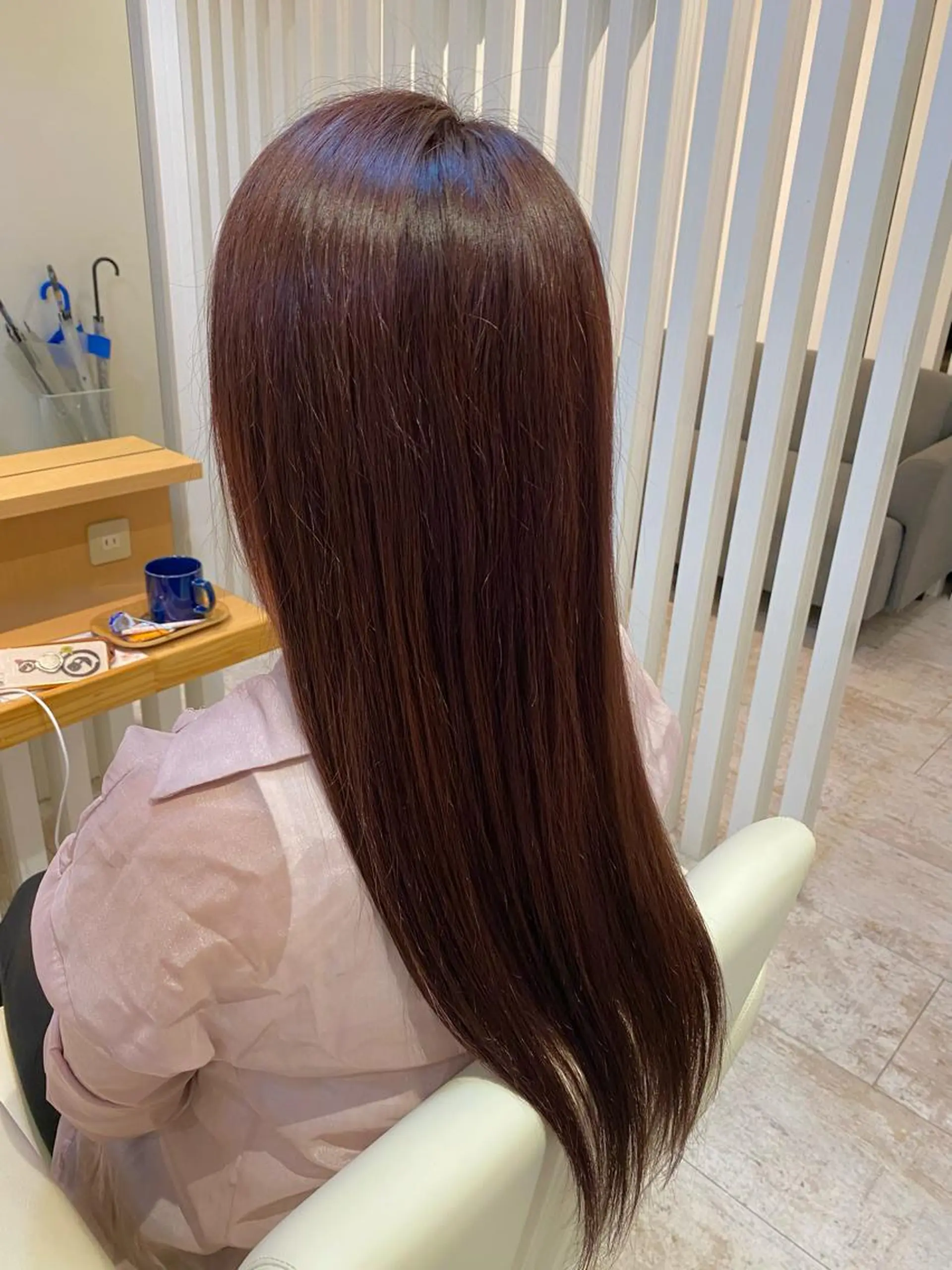 ロング カラー ブリーチ ケアブリーチ 透明感カラー ダブルカラー イヤリングカラー カット パーマ ヘッドスパ ブリーチなしWカラー /酸性ストレート河本のヘアスタイル