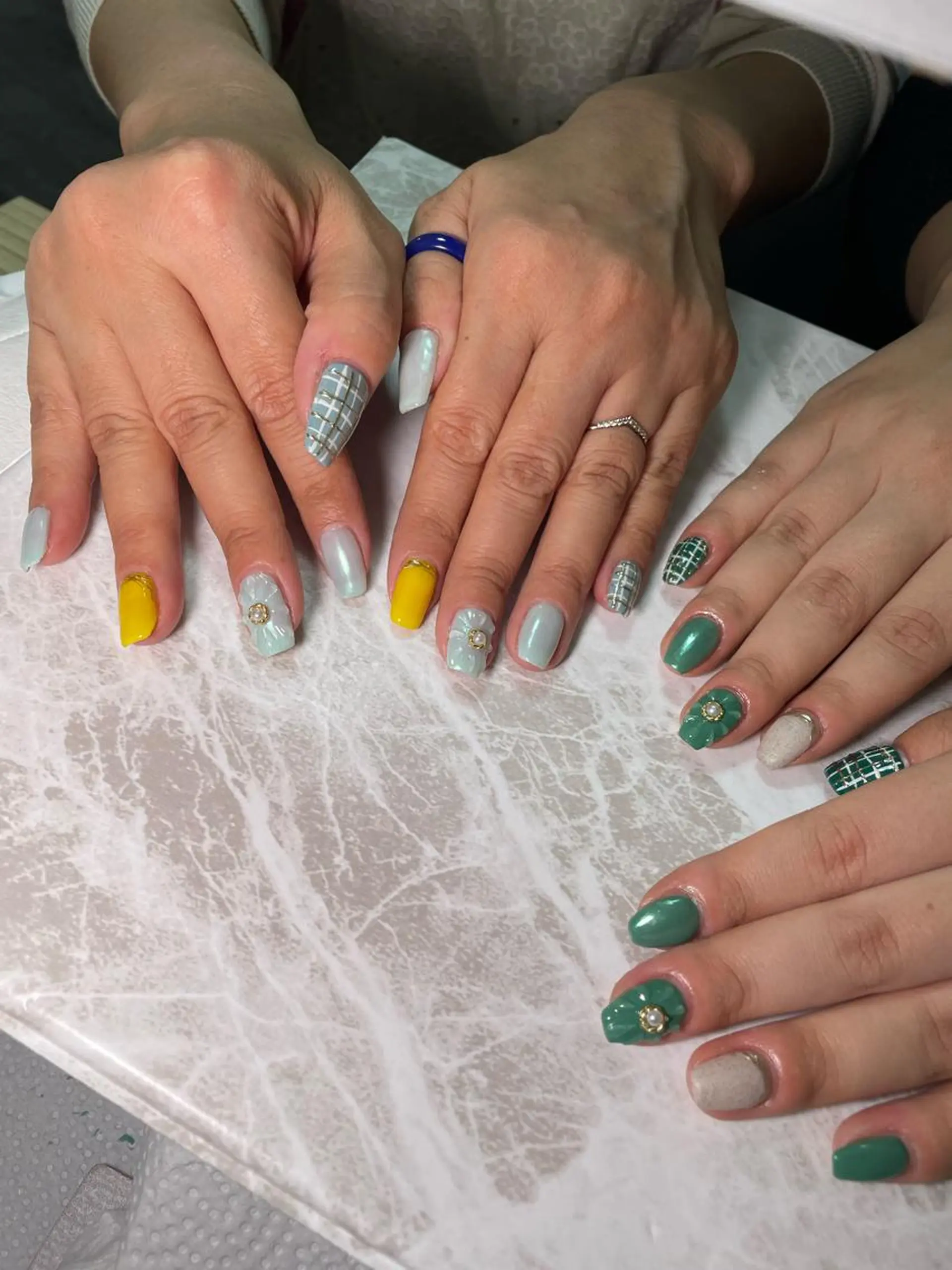 ネイル ハンドネイル YOUTH nails waxing所属・YOUTH natsumiのネイルデザイン