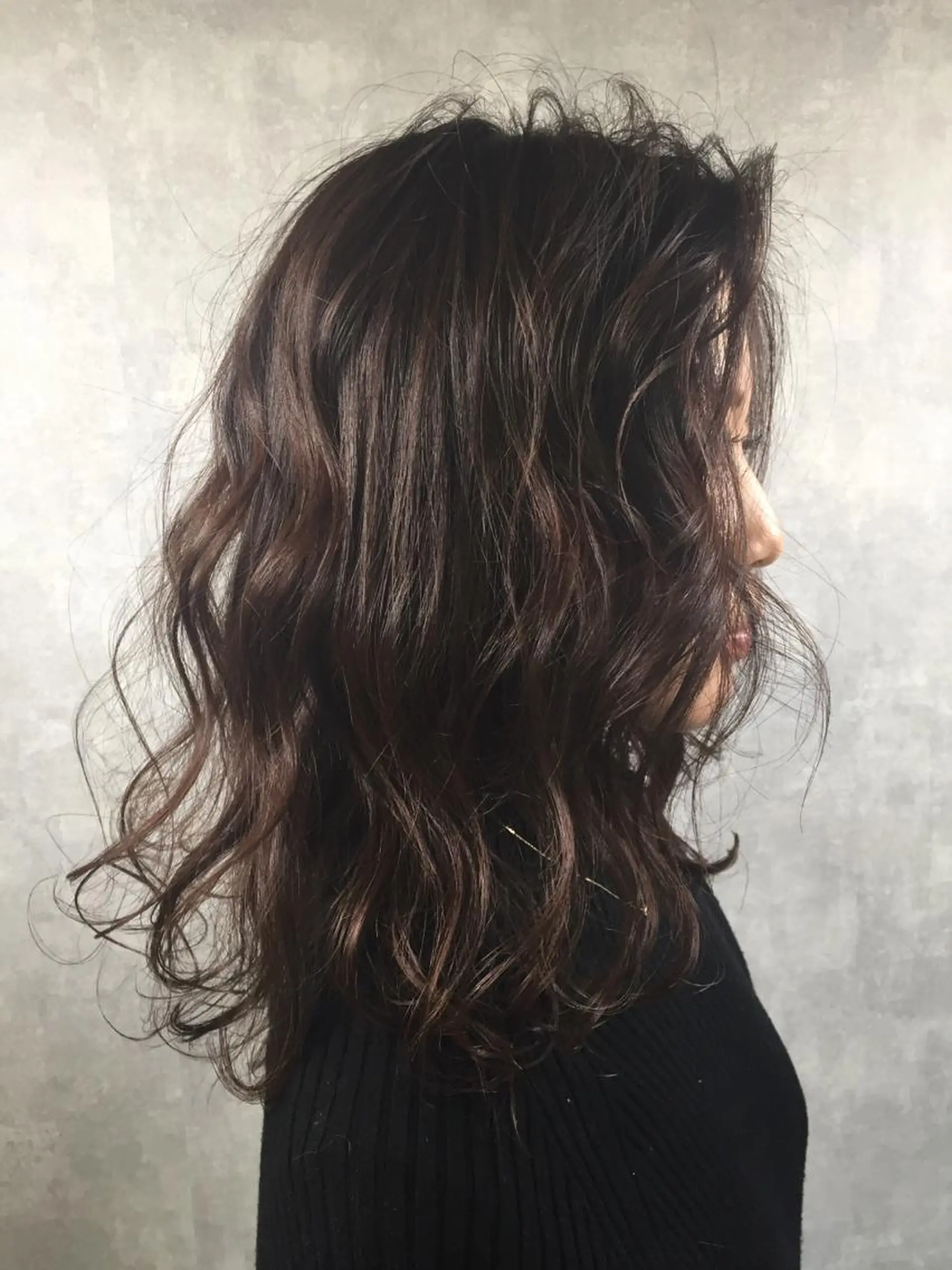 ミディアム アッシュ ヘアセット 肌に馴染む暗髪 梅田・増田のヘアスタイル