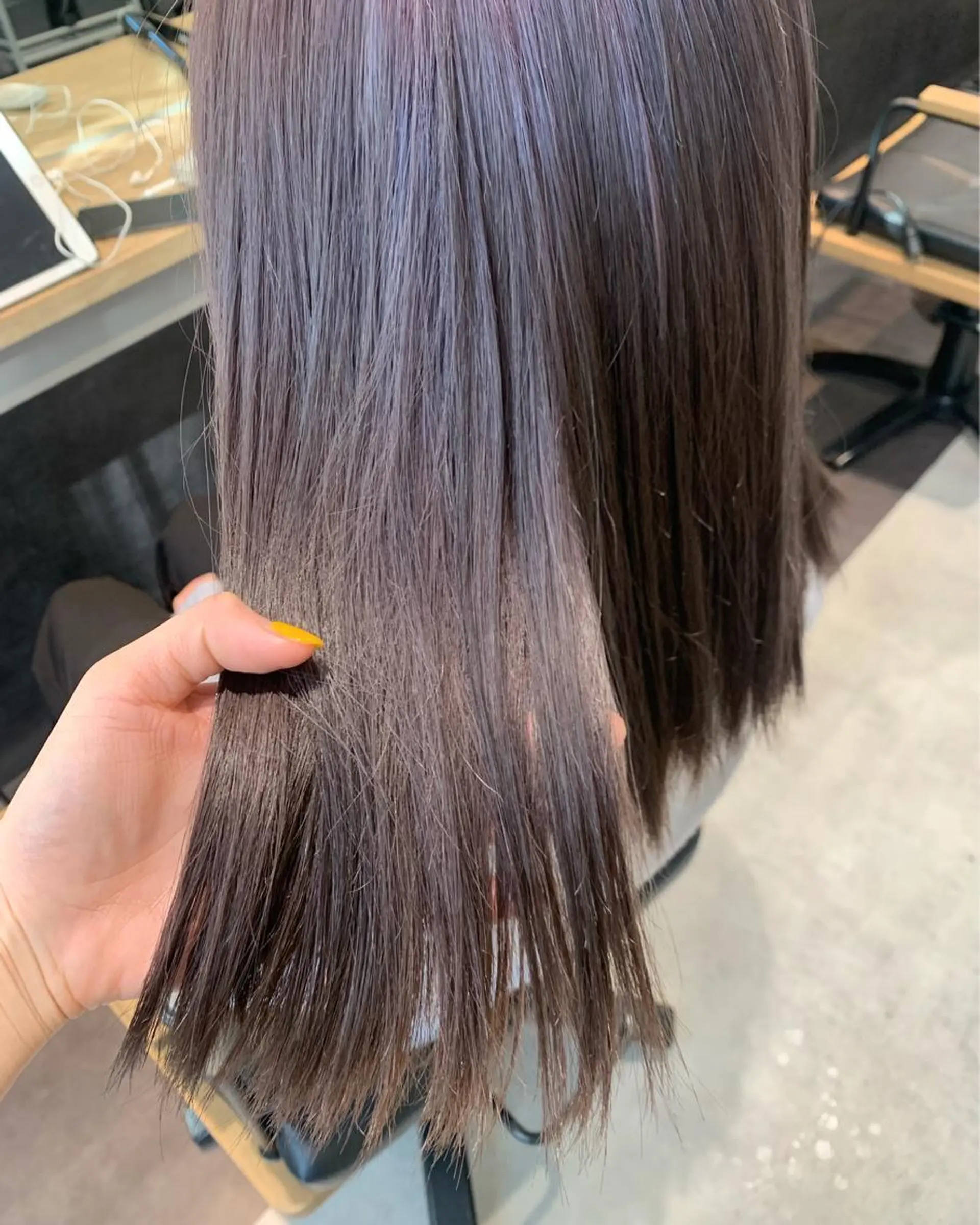 セミロング カラー ブリーチ ラベンダーカラー ラベンダーグレー カット ヘアカラー トリートメント hub hair レイヤー/透明感のヘアスタイル