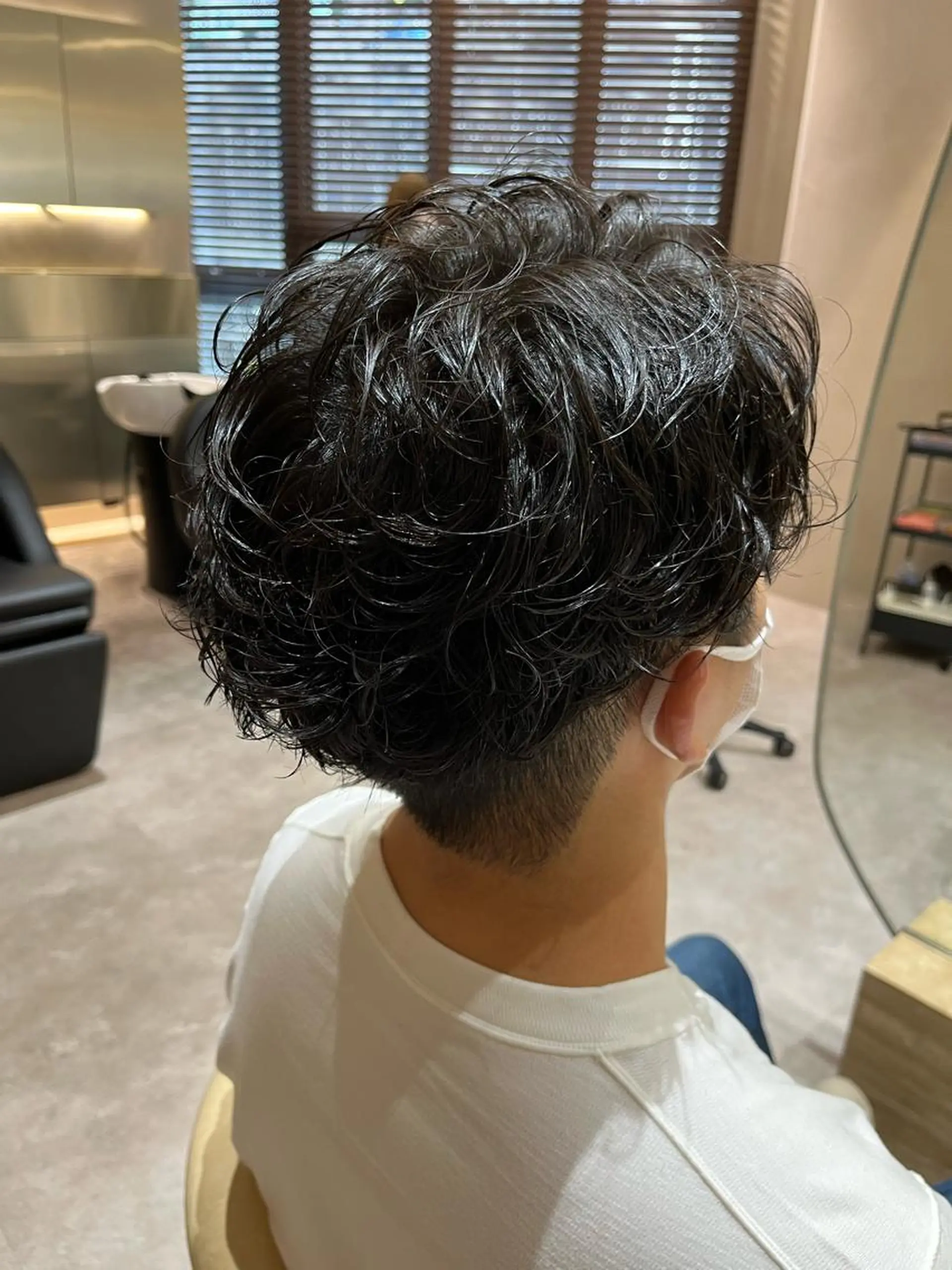 ショート ⚡メンズパーマフ ェードカットTomyのヘアスタイル
