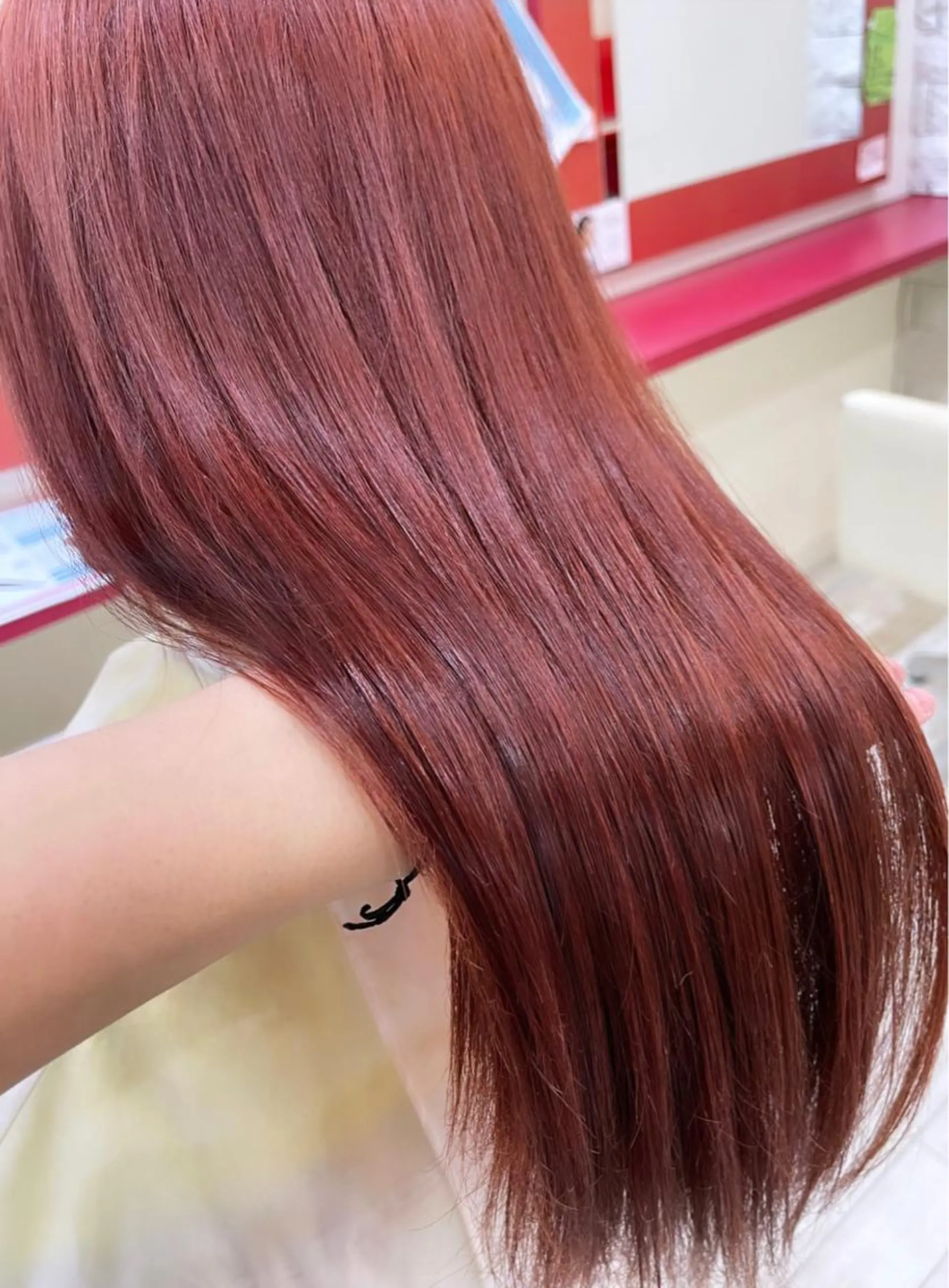 カラー ブリーチ ブラウンカラー マロンブラウン ピンクカラー カット ヘアカラー トリートメント 名古屋のピンク好き かずくん🦩のヘアスタイル