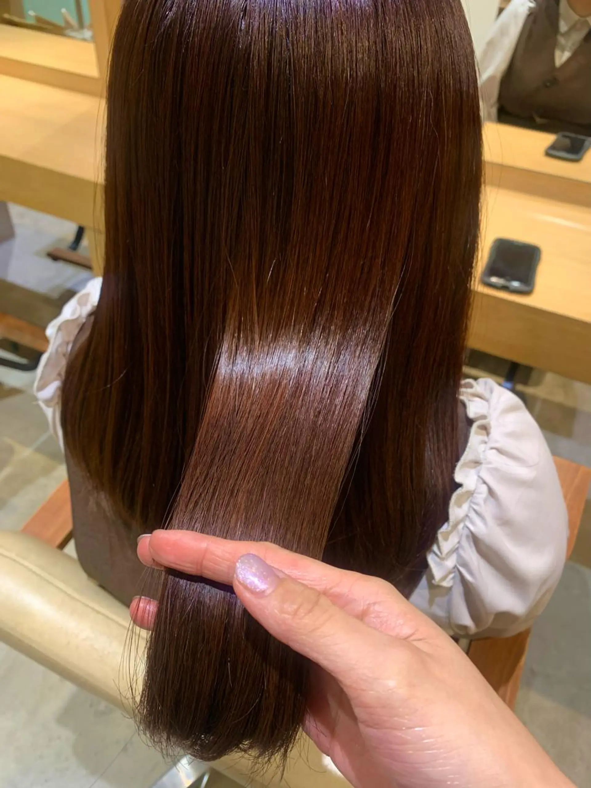 セミロング カラー ブラウンカラー パープルカラー 浅倉栞 /透明感カラーのヘアスタイル
