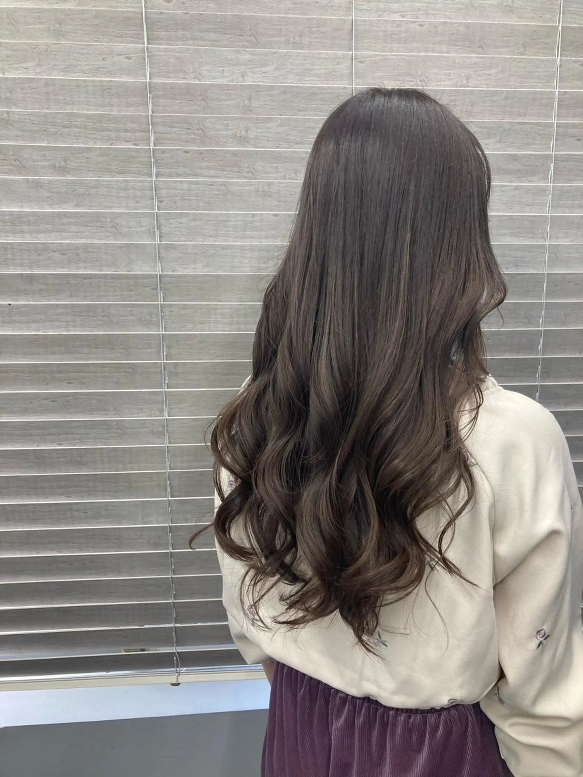 ロング カラー ベージュカラー カット ヘアカラー トリートメント ブリーチ&似合せボブ 田中寛十のヘアスタイル