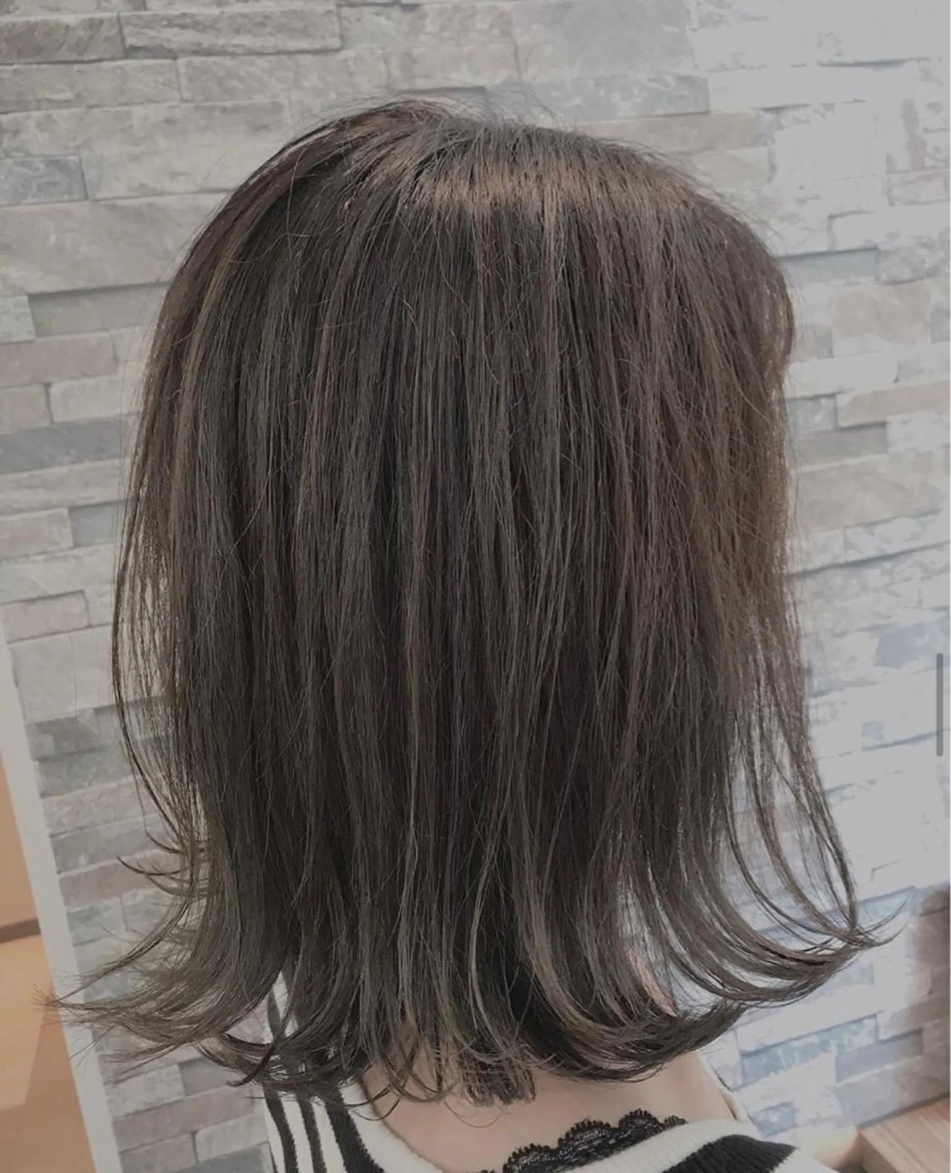 ミディアム カラー 蟹江 聡太✨レイヤーカットのヘアスタイル