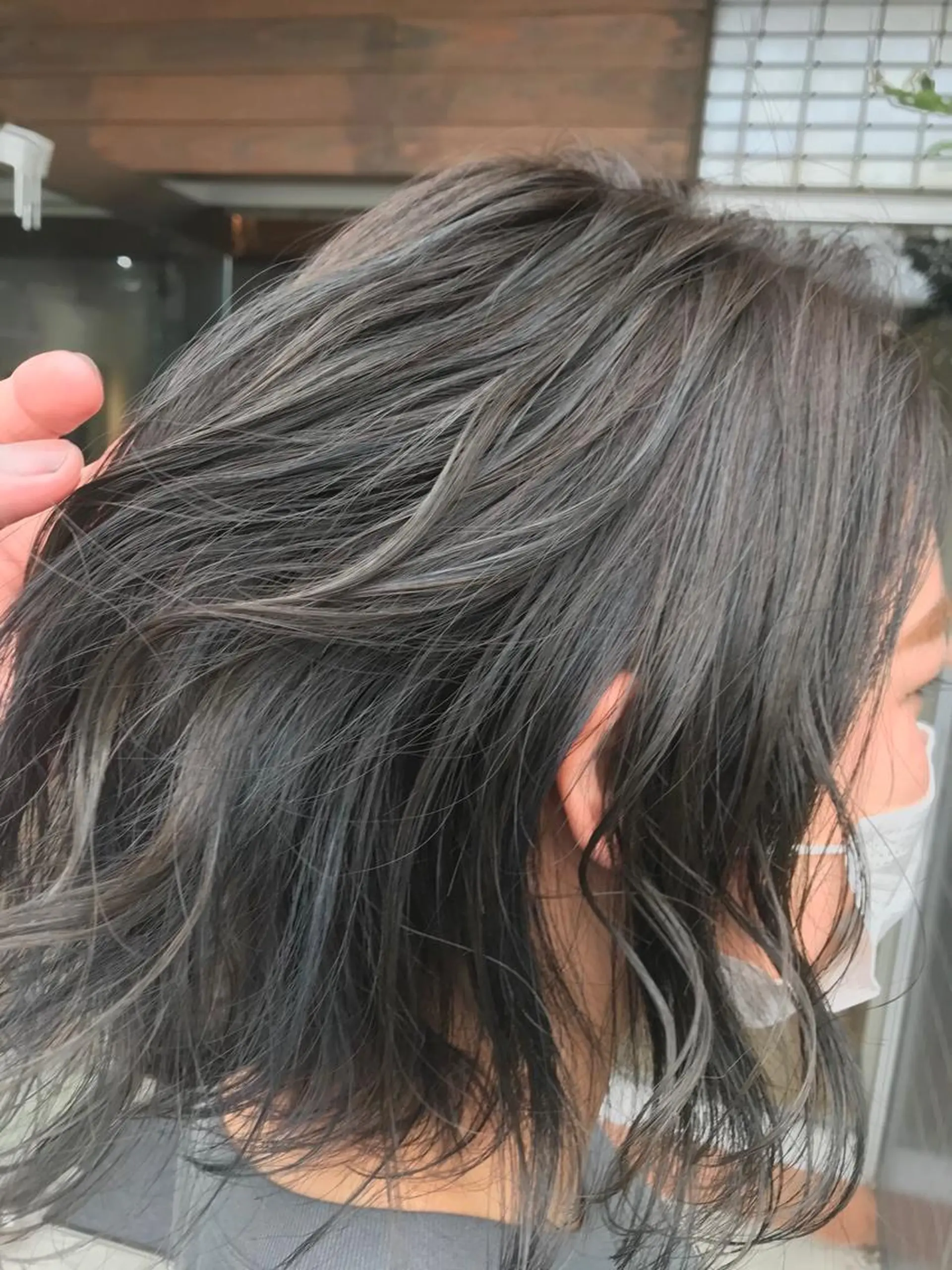 ショート カラー ブリーチ ハイライトカラー シルバー ハイライト レイヤーカット ヘアカラー トリートメント ✅ｼｪｱｻﾛﾝJAM 相田友和のヘアスタイル