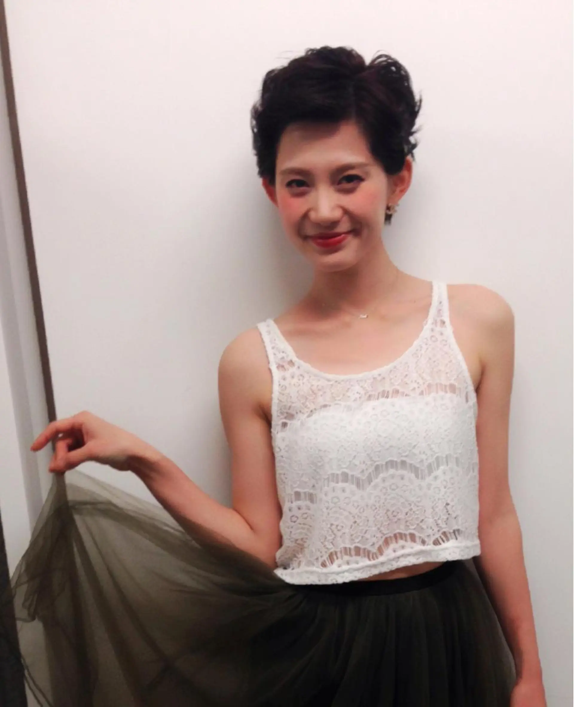 ショート カラー ショートヘア 鍵山 千秋のヘアスタイル