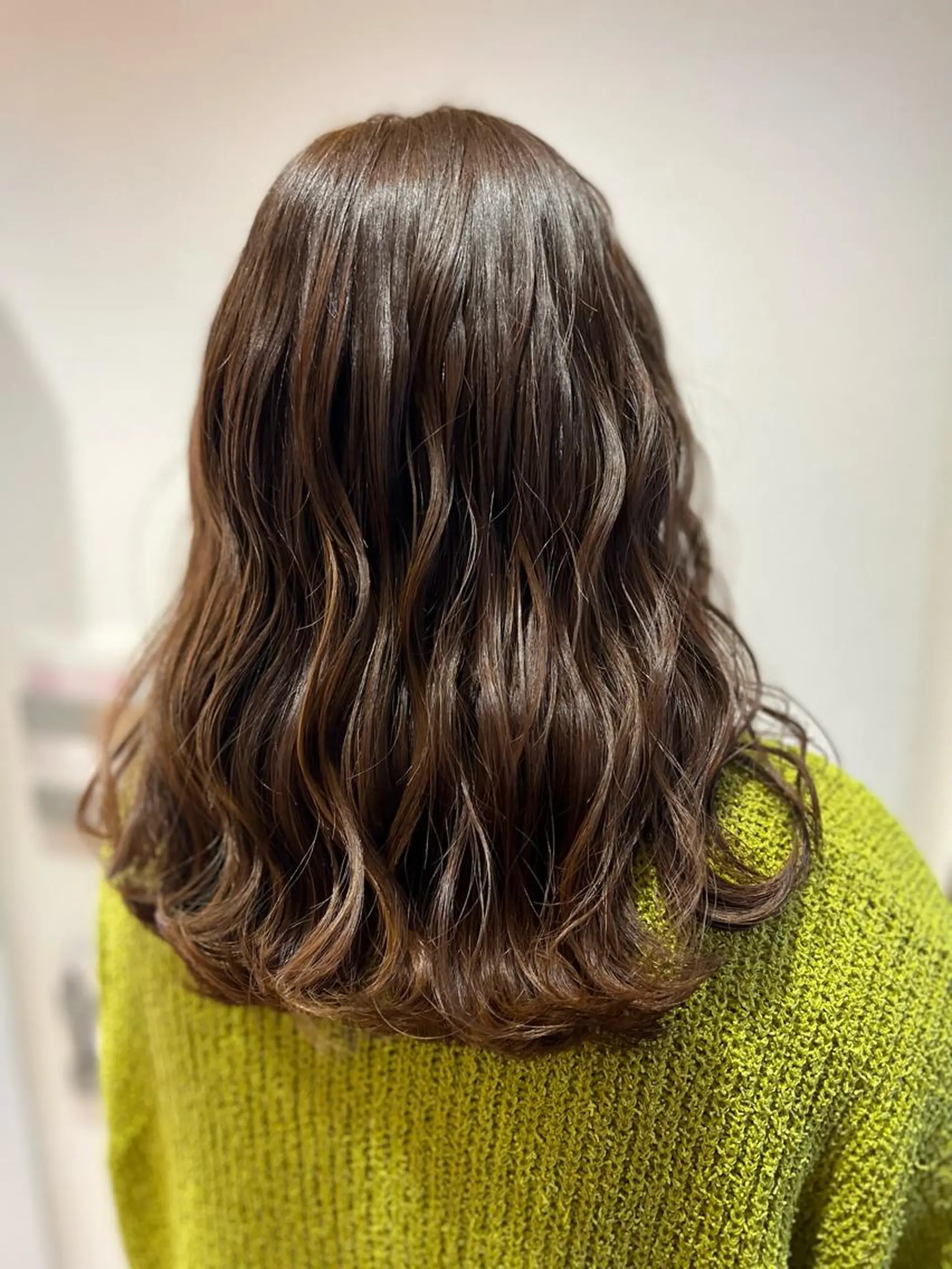 ミディアム カラー 蓮見  友里のヘアスタイル