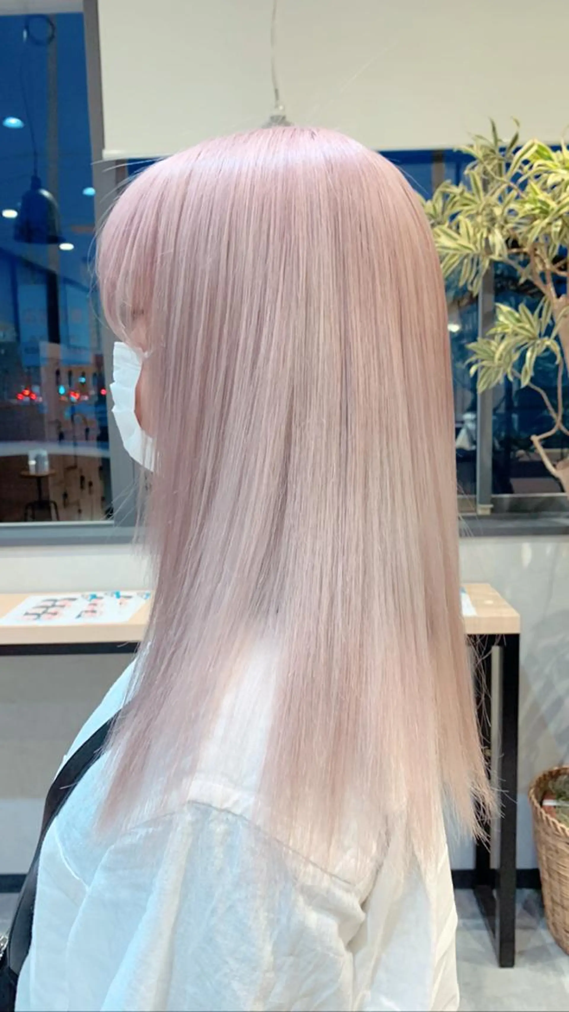 ロング カラー ブリーチ ブロンド ハイトーンカラー ピンクカラー ホワイトブロンド 名古屋／デザイン／ ブリーチ/松井亮磨のヘアスタイル